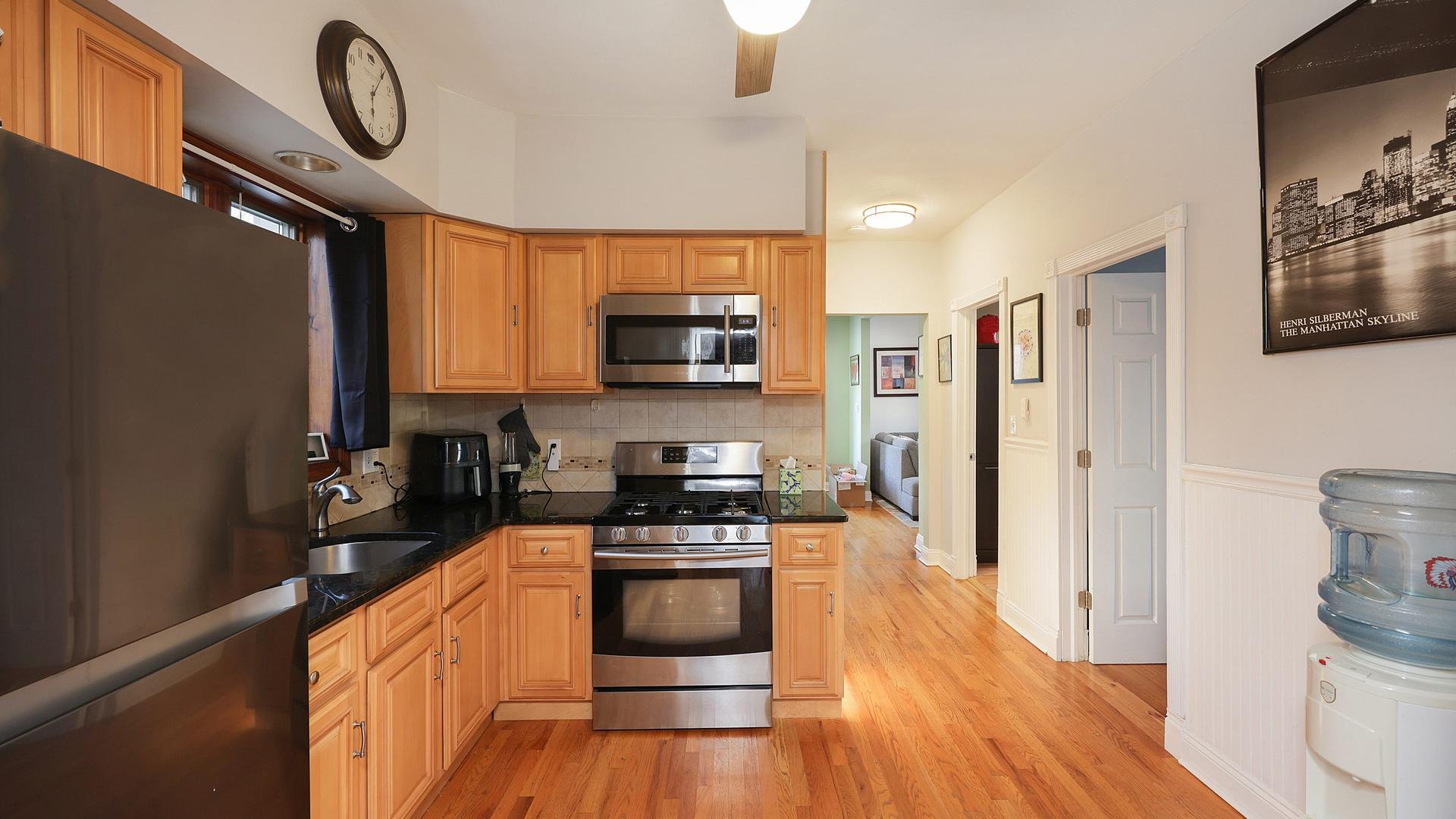 012-009-Kitchen-1920x1080.jpg