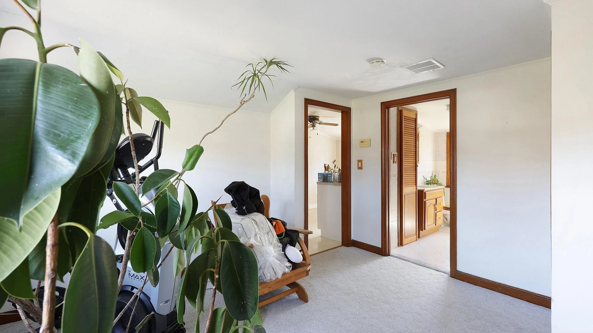 023-024-Sitting Room-1920x1080.jpg