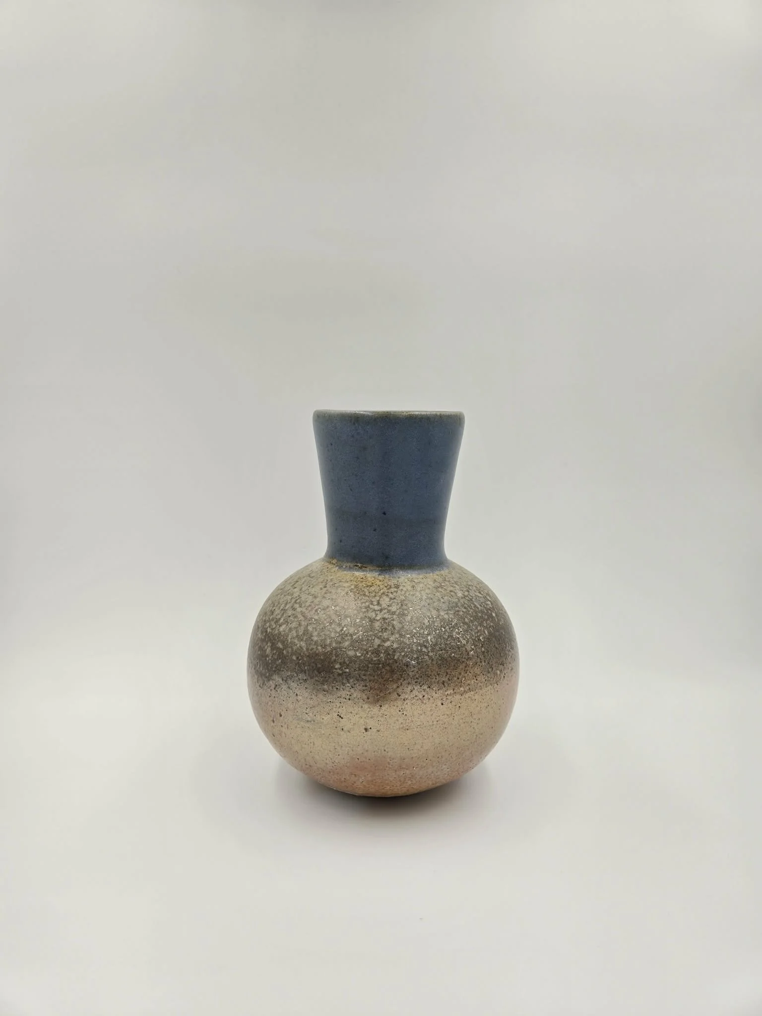 vase à fleur en céramique bleu et couleur métalisé