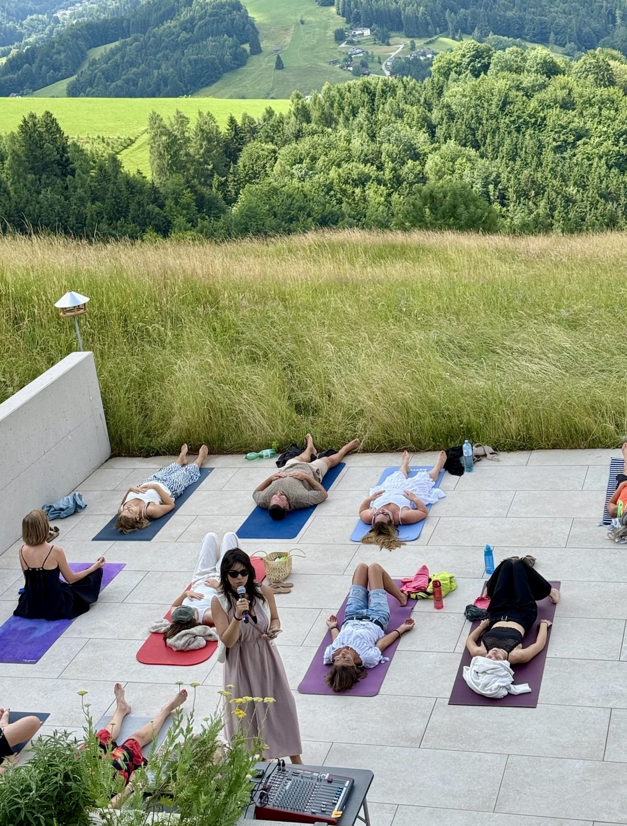Breathwork Session mit Helga Turcanu beim Accenture Team-Offsite