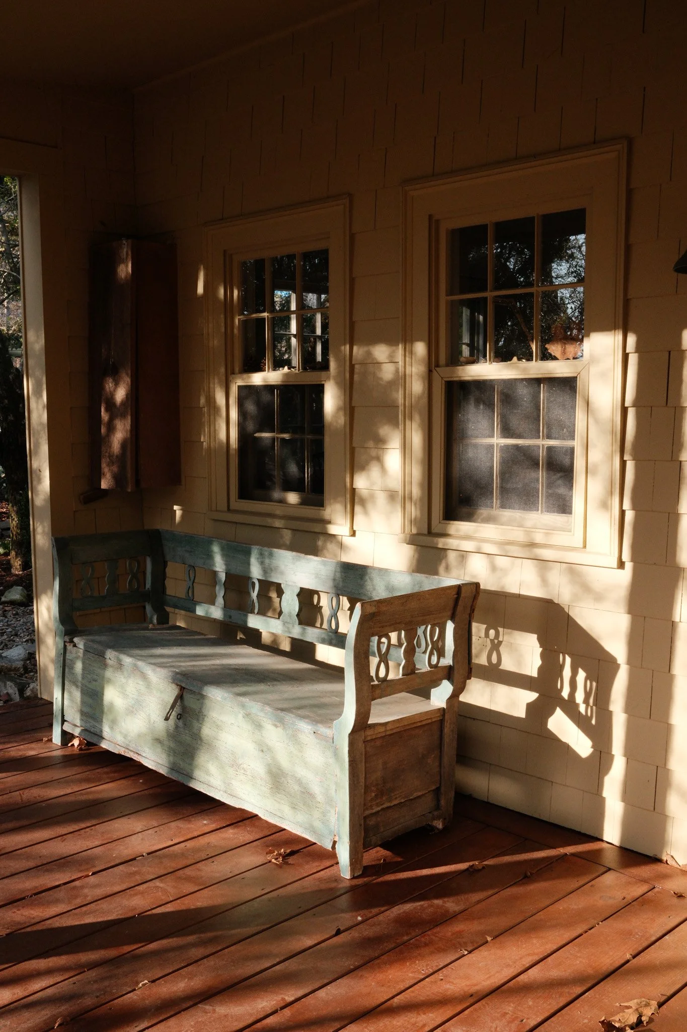 Front porch with bench