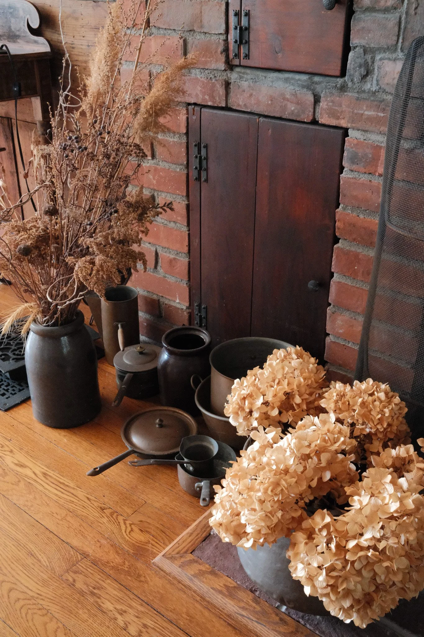 Decor around fireplace