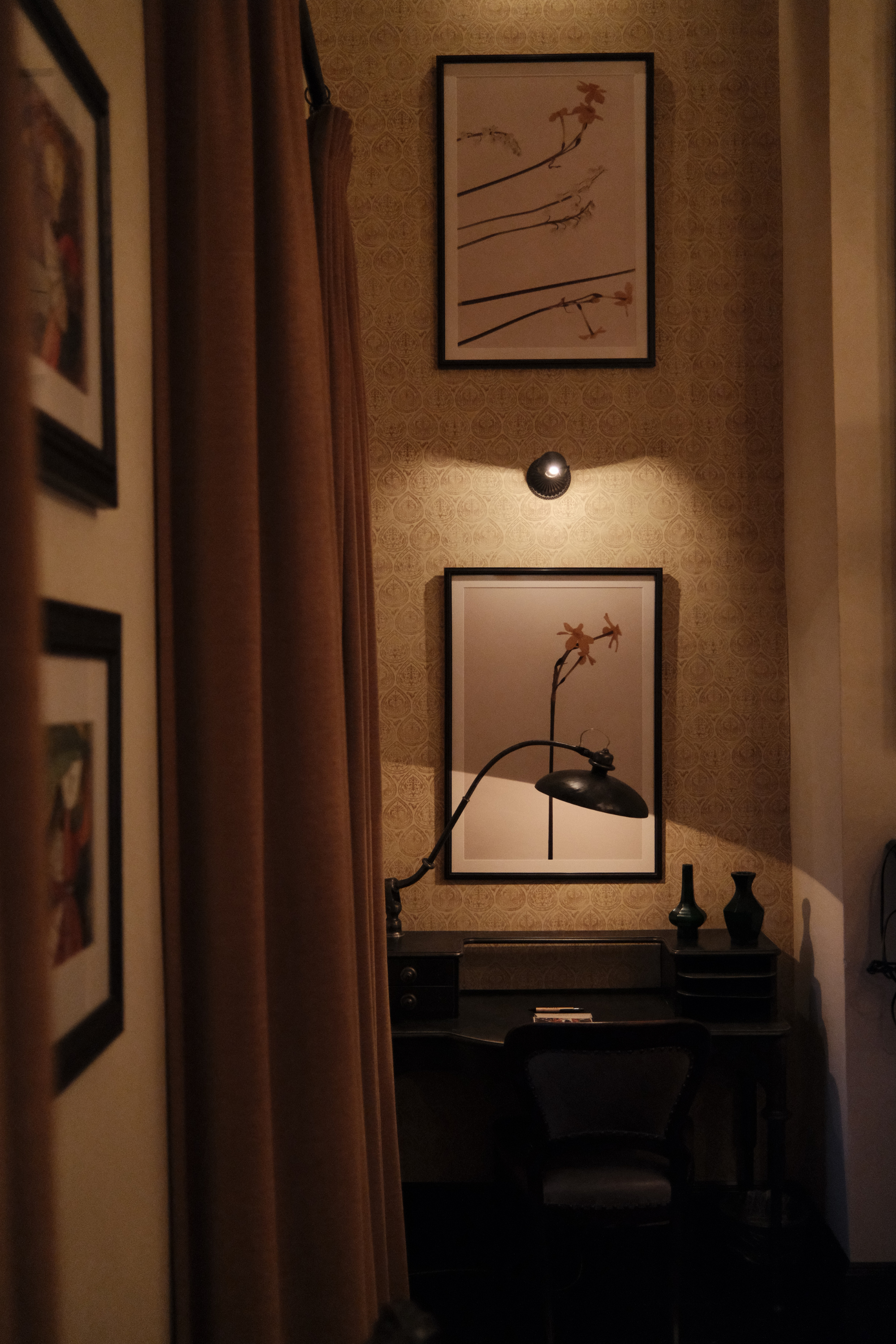 Writing desk with lamp