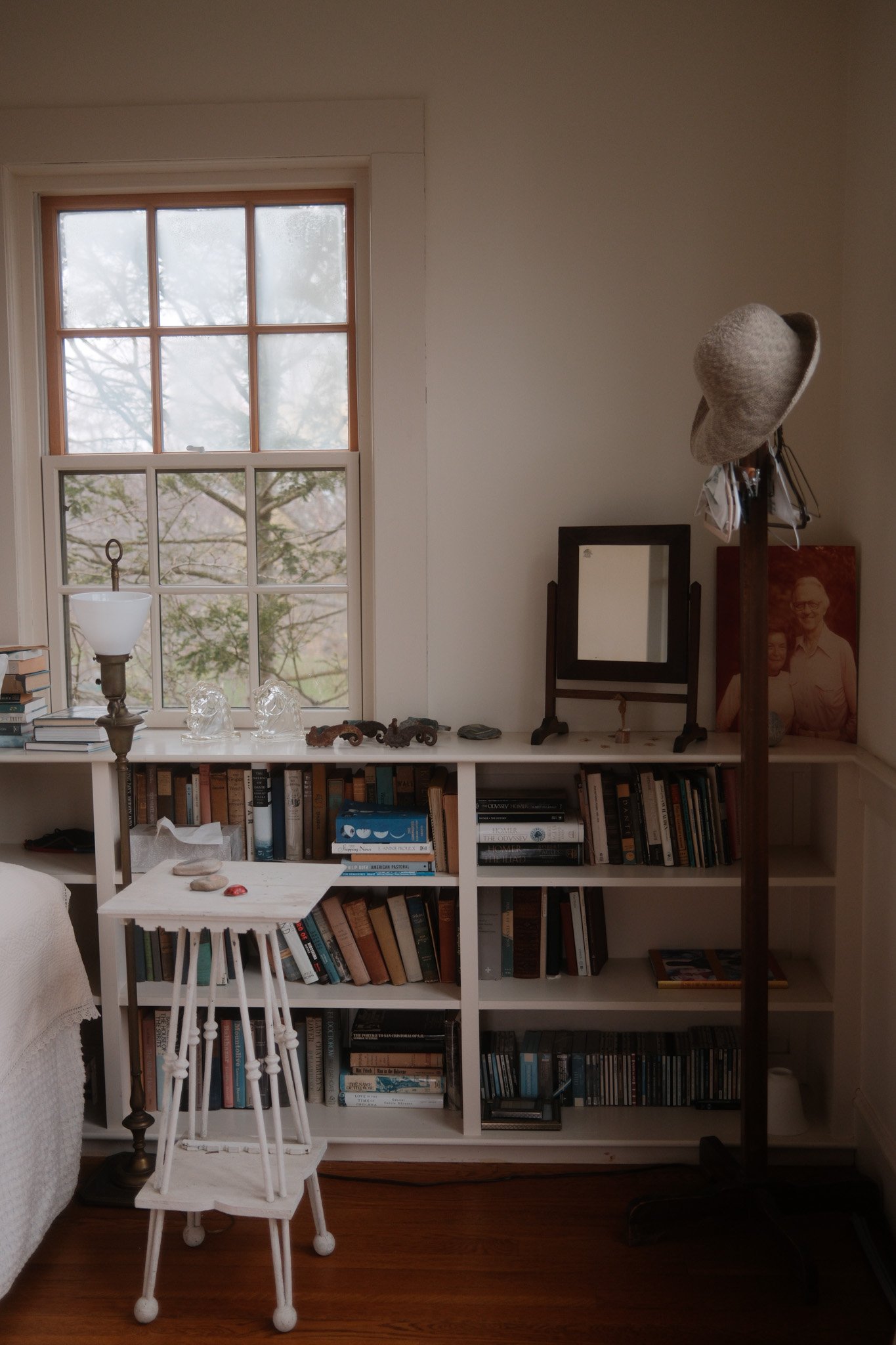 Bedside bookshelves
