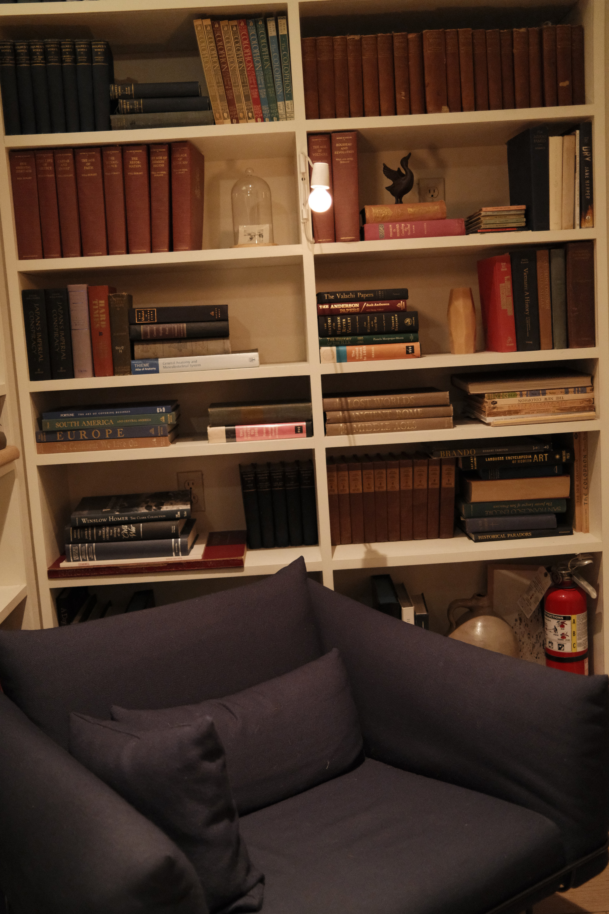 Lobby seating with bookshelves