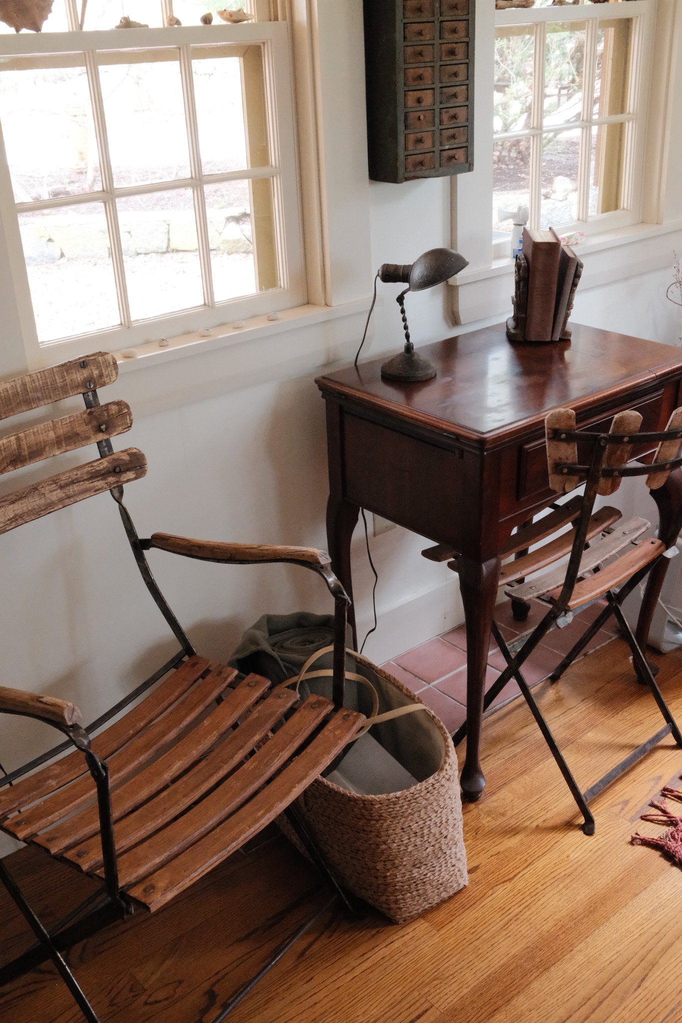Entryway chair and desk