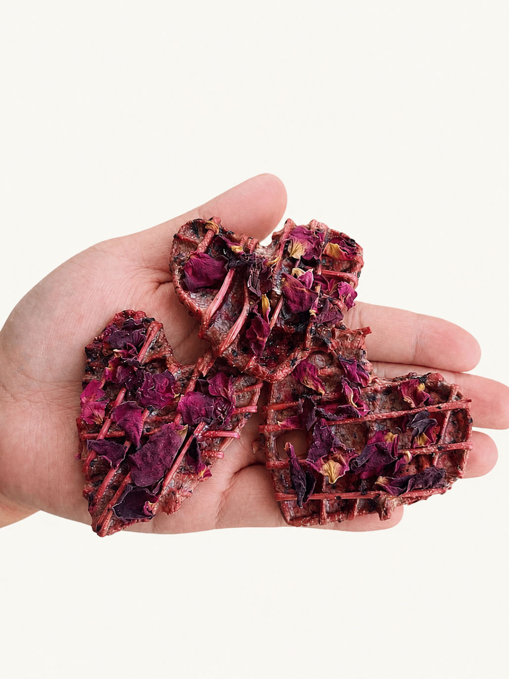 ‘Petal Berry’ vine hearts