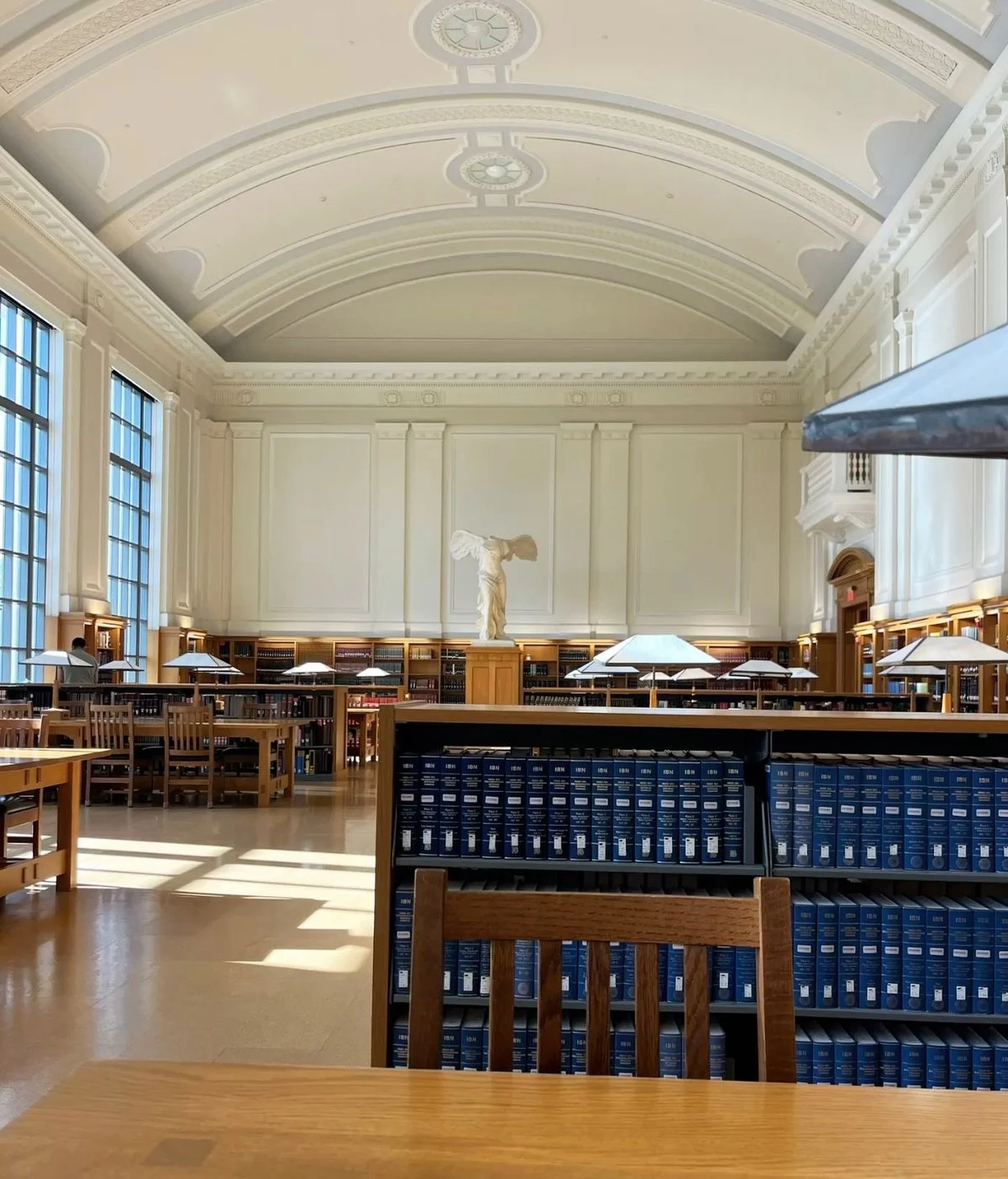 Living just steps from campus at Peer. Make convenience part of your daily routine 📚