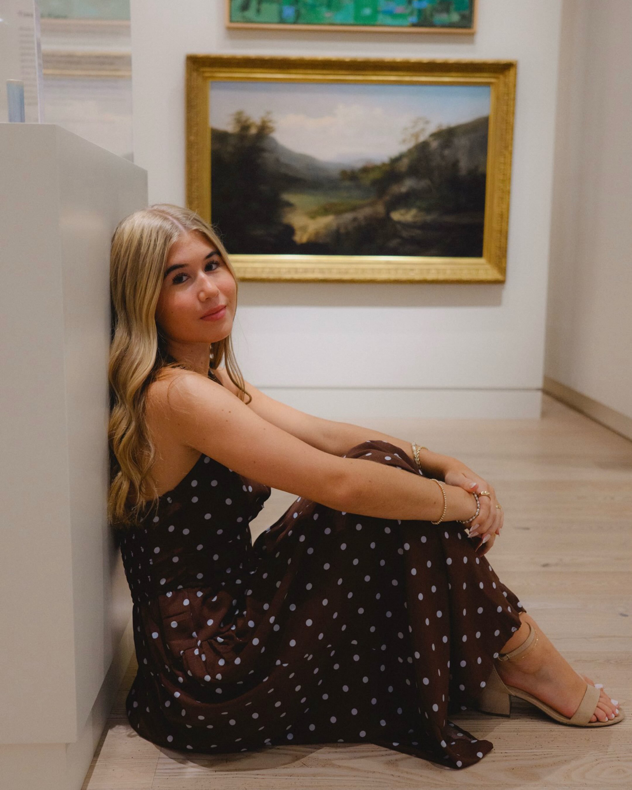 Claire being her beautiful self for an afternoon. Senior photos have gotten so cinematic and fun and I&rsquo;m here for it. 
Asheville botanical gardens + Bookshop on Lexington + Asheville Museum of Art