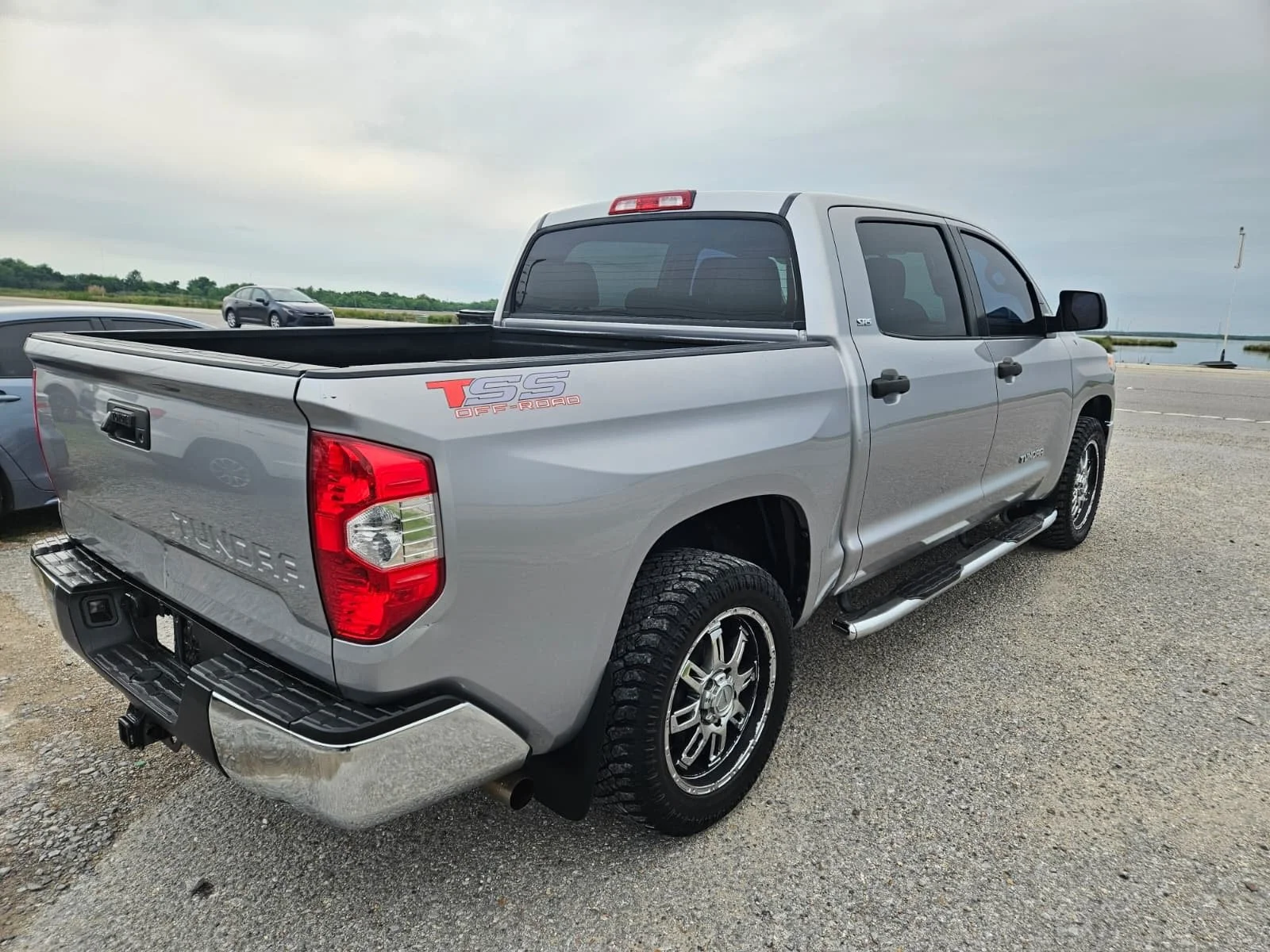 15 TUNDRA (5).JPG