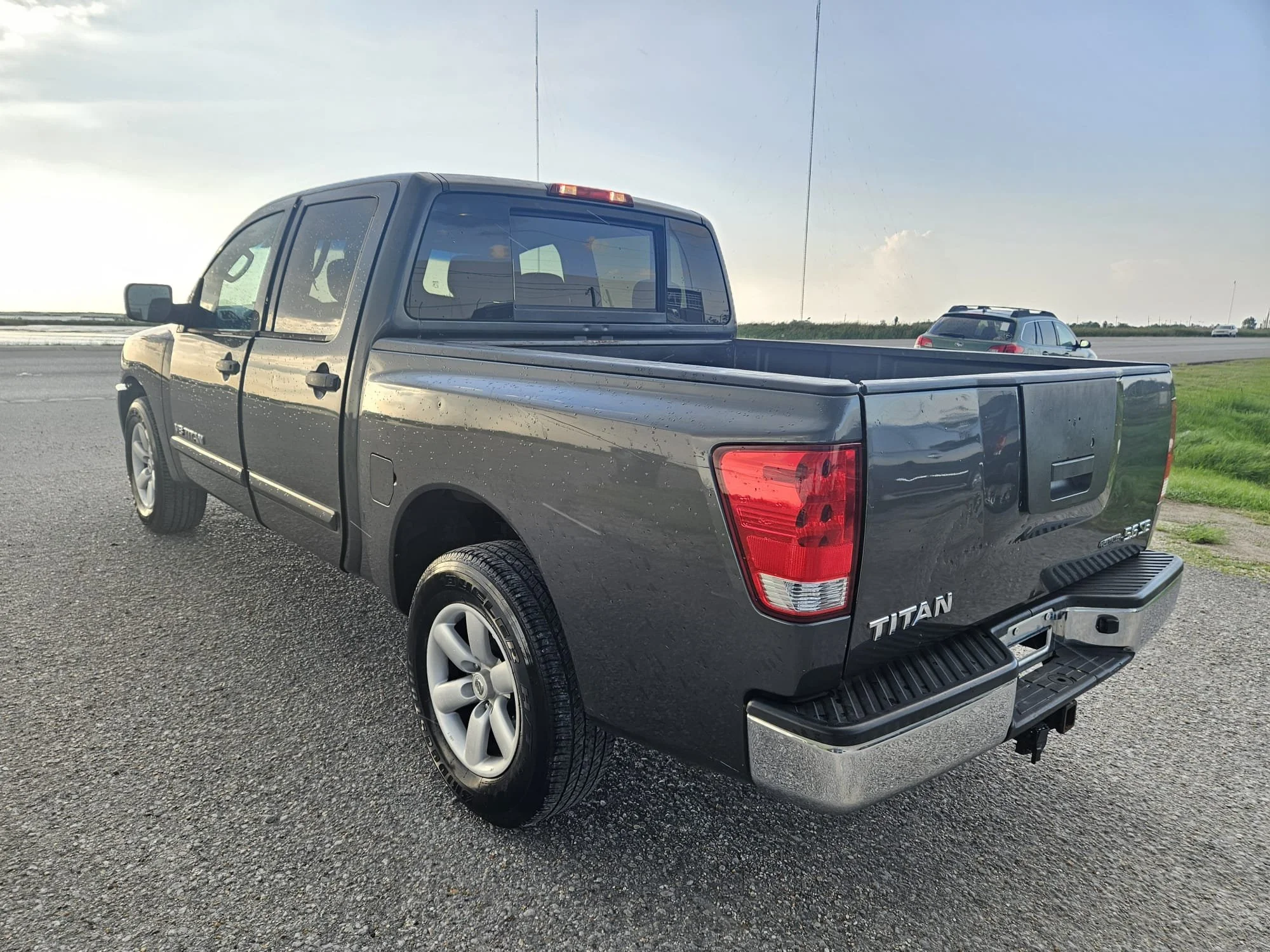 2010 TITAN (5).jpg