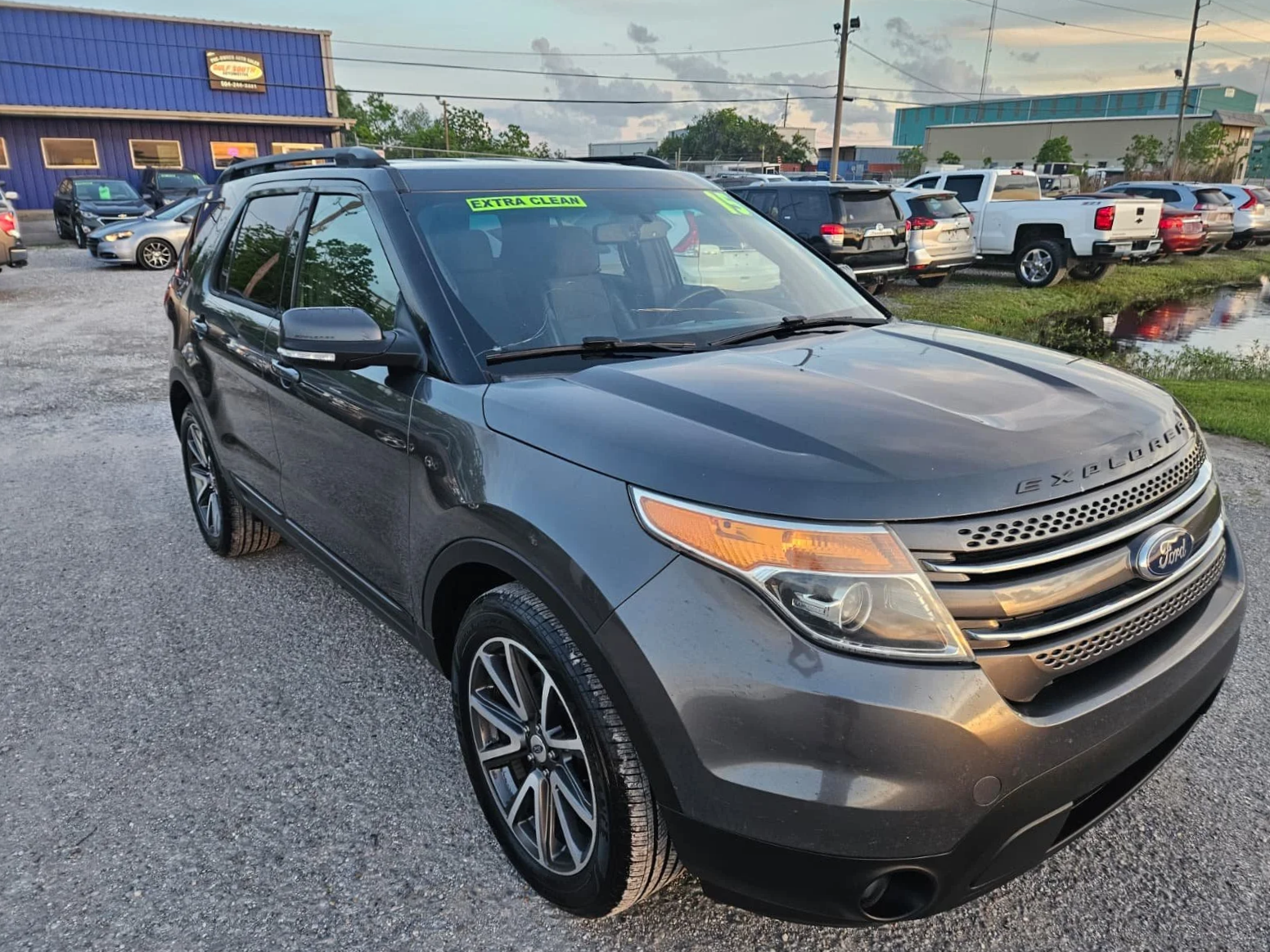 2015 Ford Explorer - $7,800