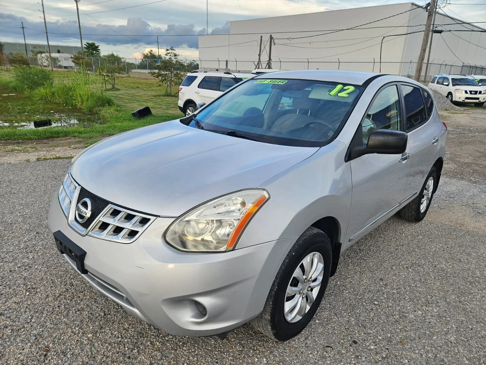 12 SILVER NISSAN (5).jpg