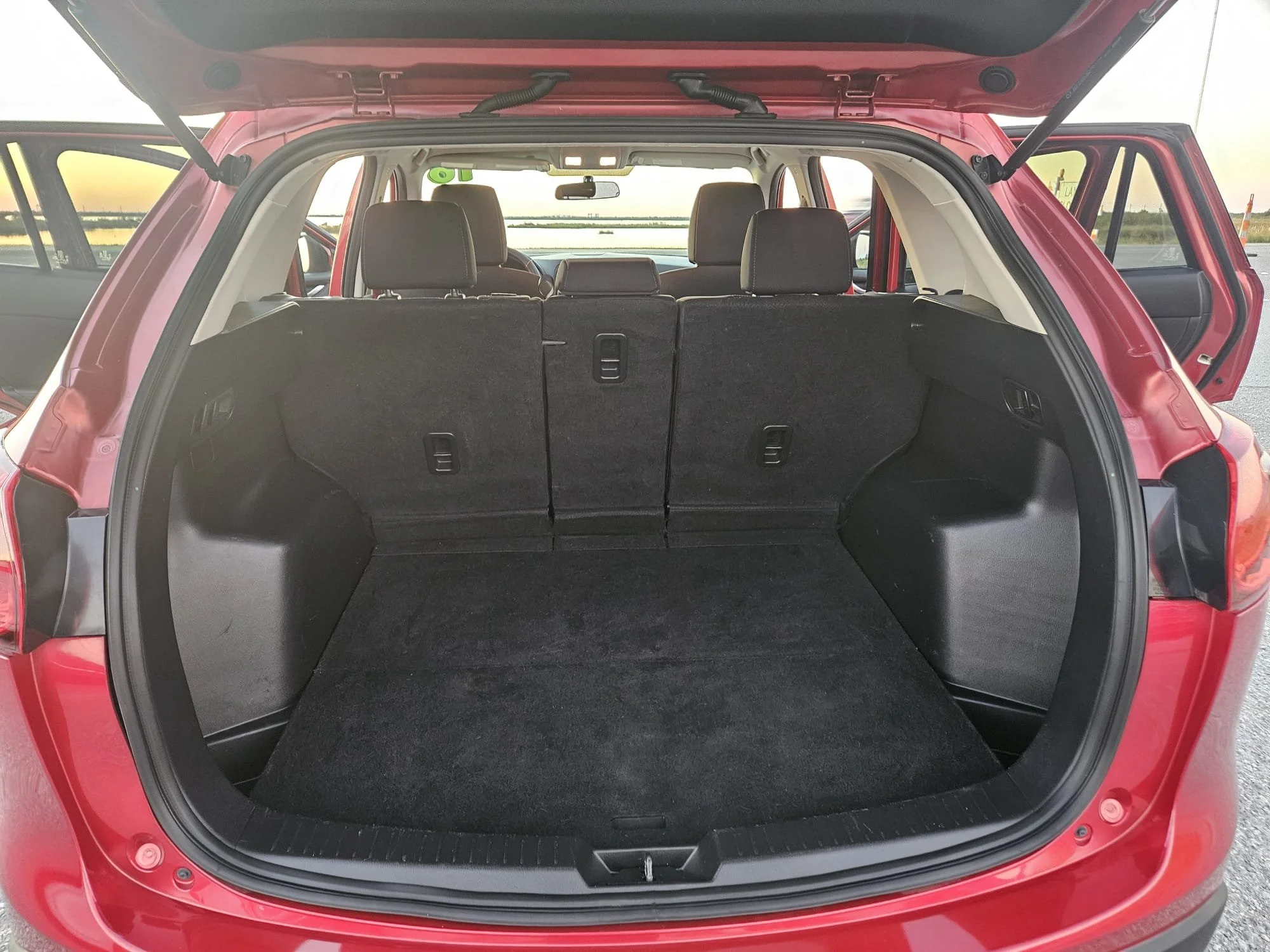 16 red mazda (12).jpg