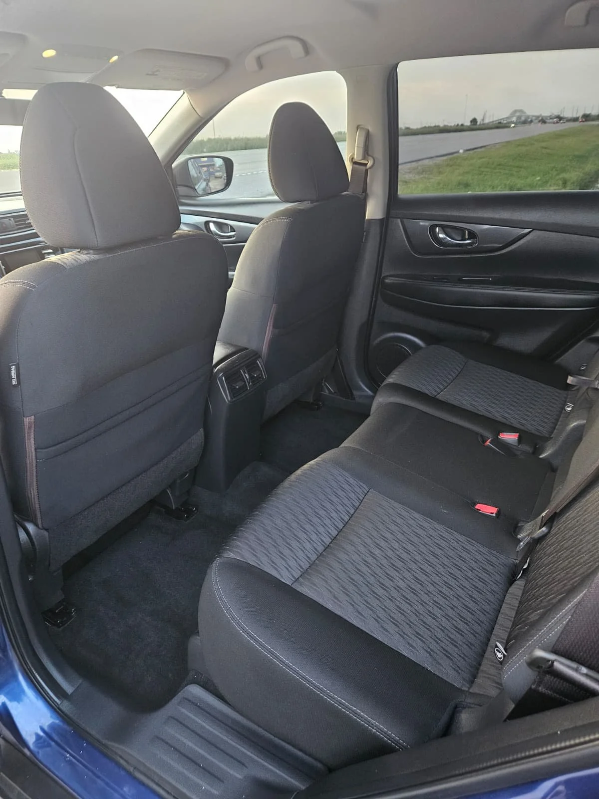 2017 ROGUE (5).jpg