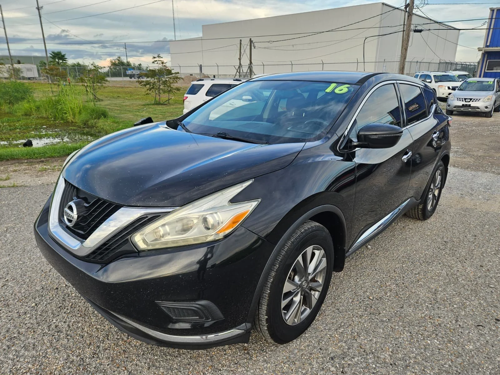 16 BLACK NISSAN (4).jpg