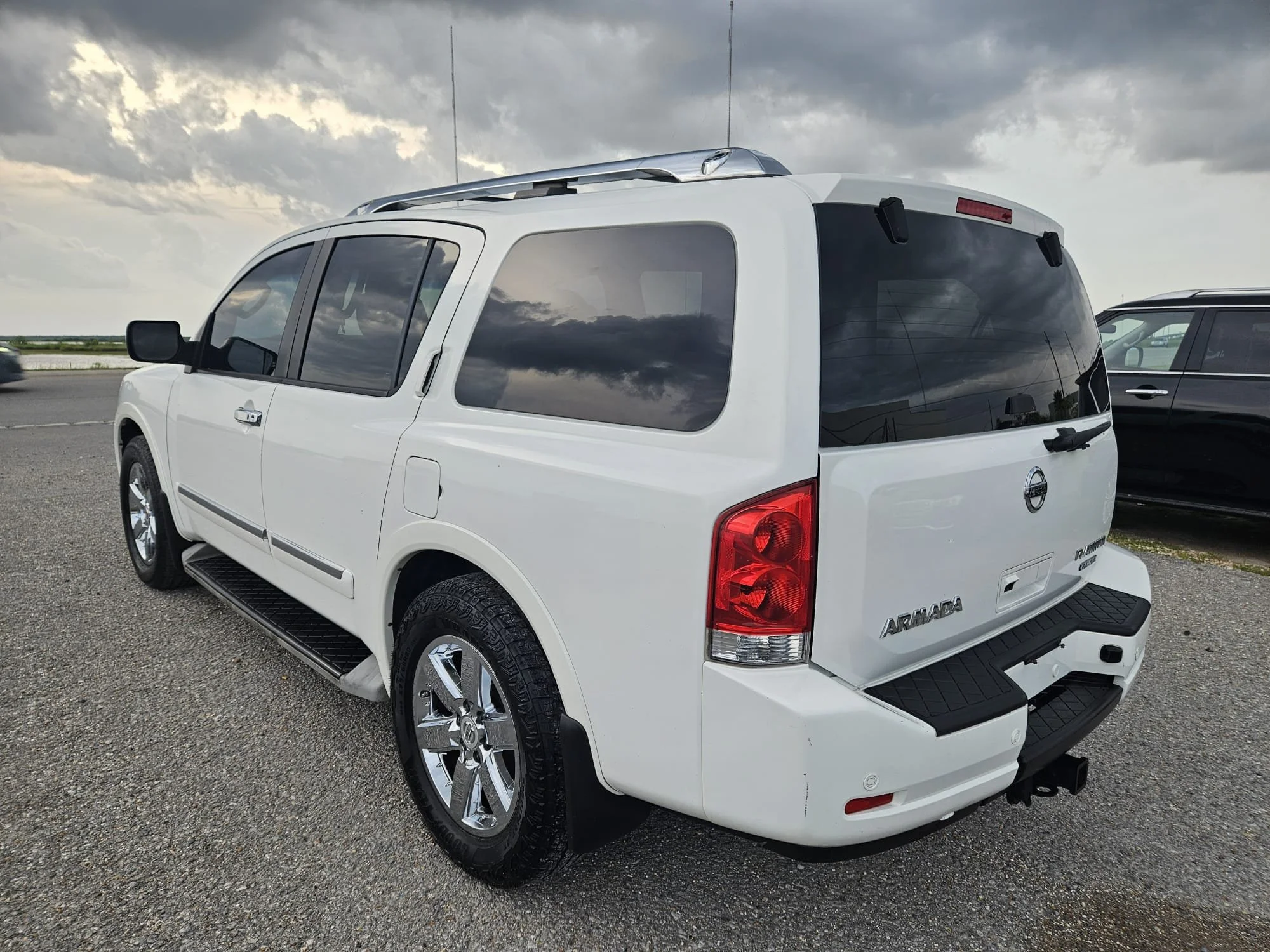 2012 armada (6).jpg