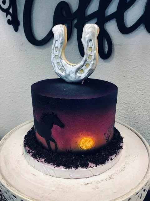 horse cake kailey.jpg