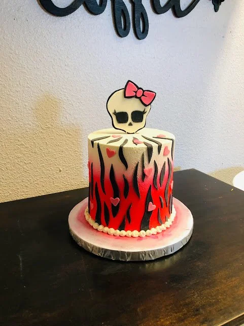 monster high cakes.jpg