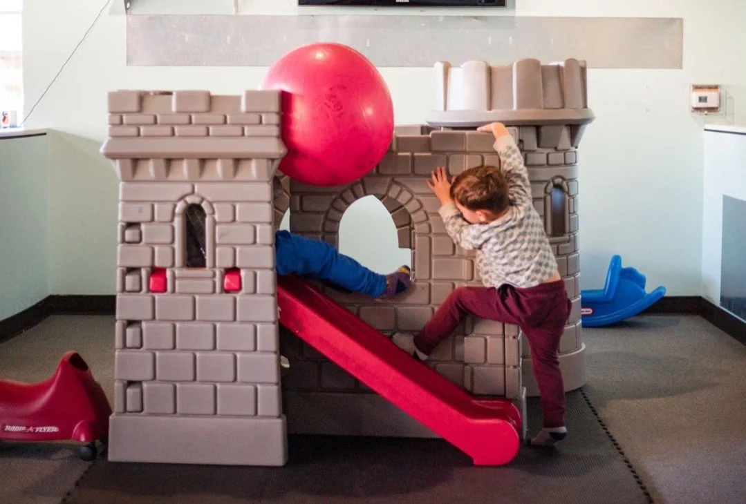 Here's what the research, including a 2022 peer-reviewed study in the Early Childhood Education Journal, and years of experience consistently show:

💡 Children who stay connected to language and play over summer arrive at kindergarten more confident