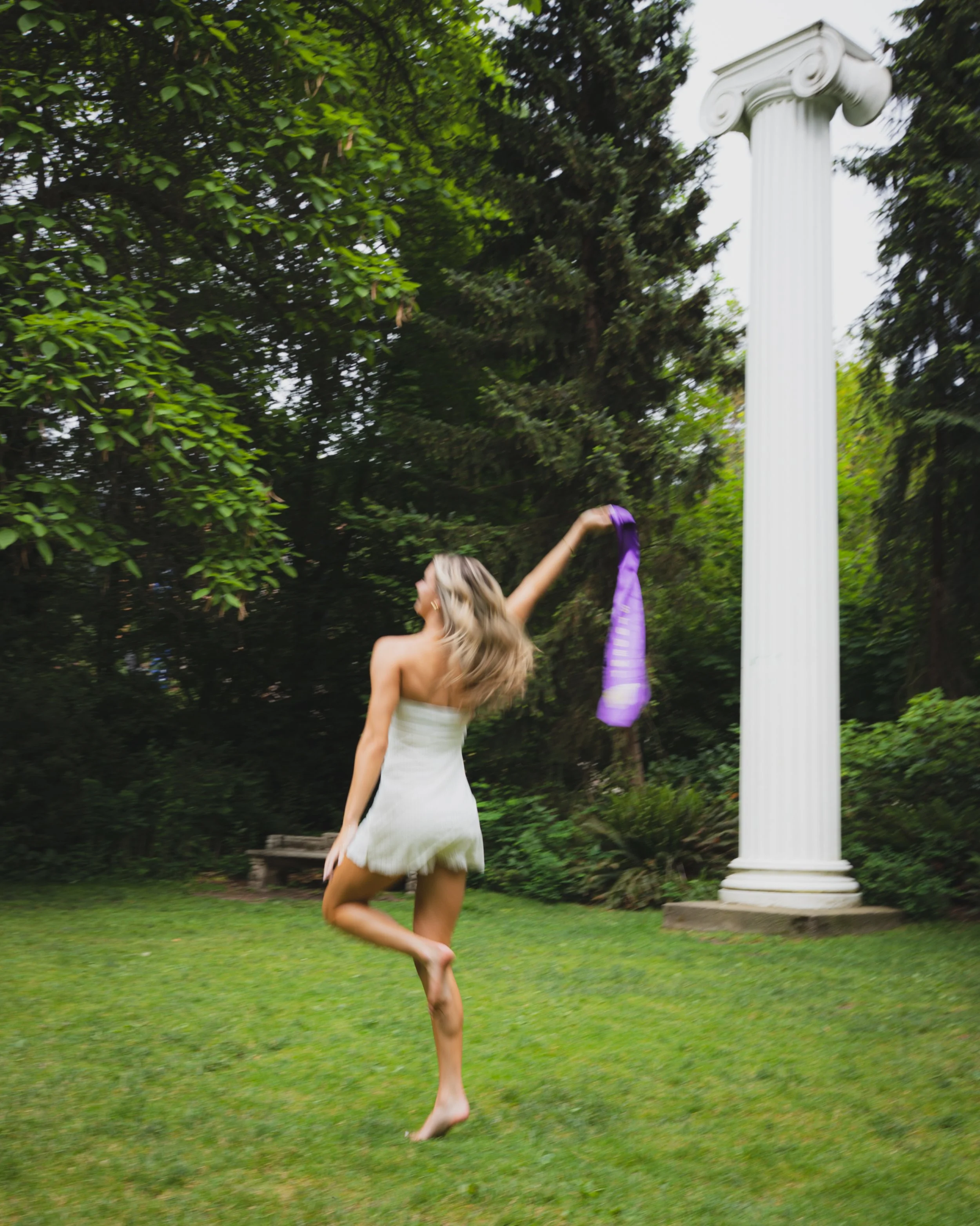 Outdoor senior photo session in Seattle