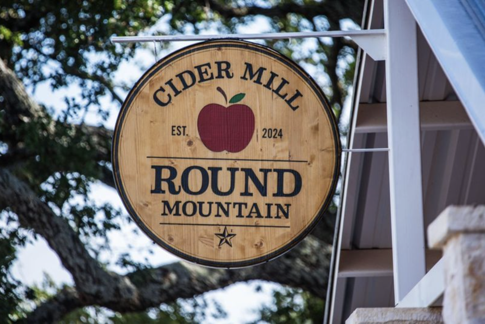 Round Mountain Cider Mill