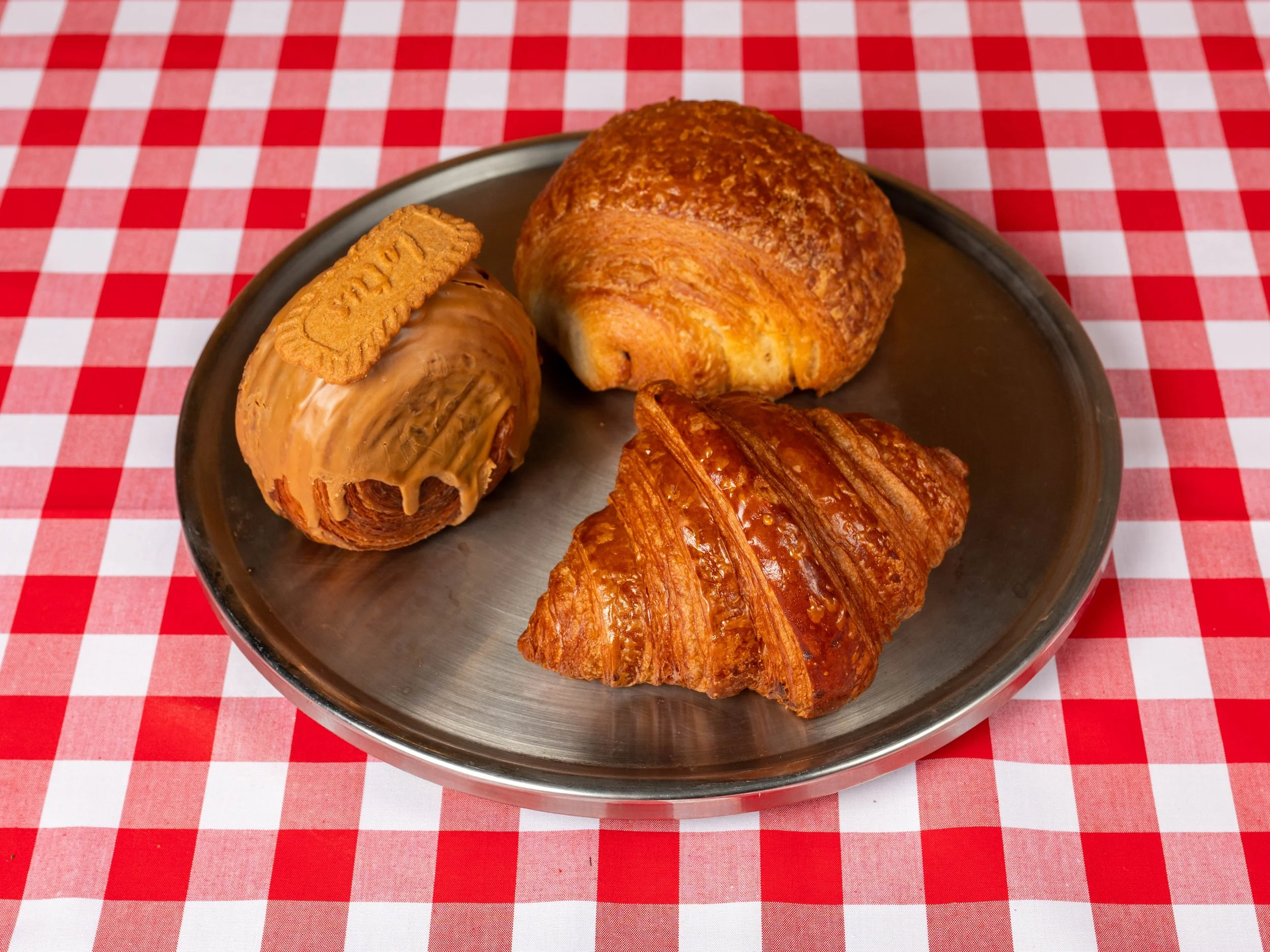 Charlies's pizza_pastries.jpg