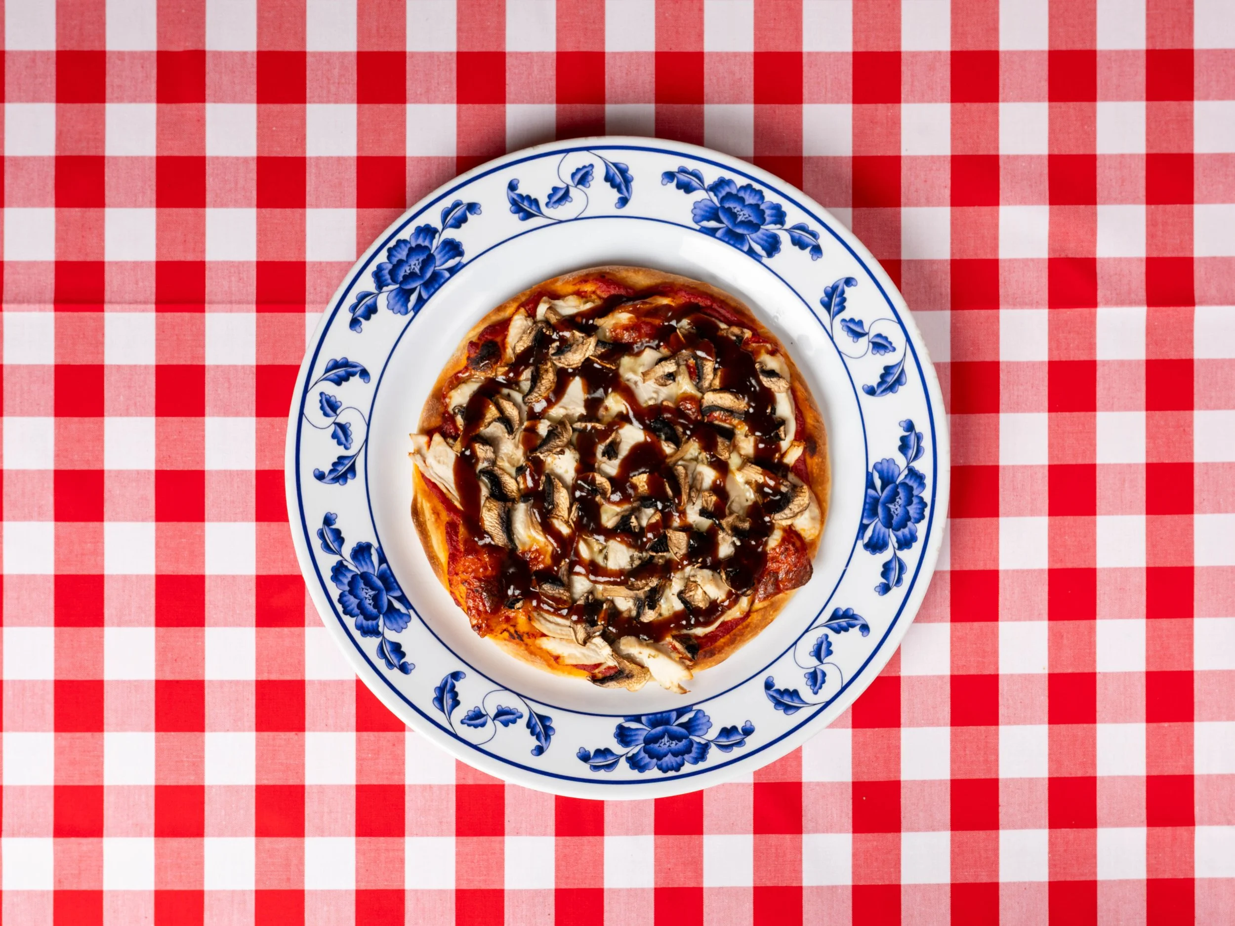 Charlies's pizza_farmhouse.jpg