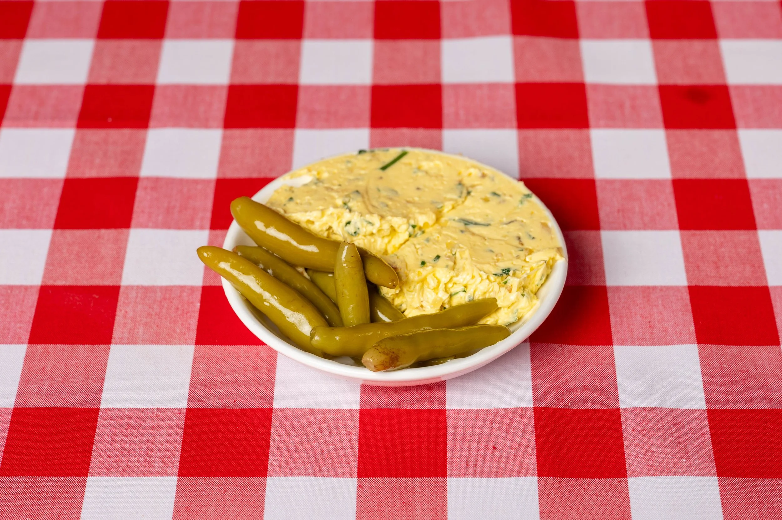 Charlies's pizza_garlic butter and chilli pickles.jpg