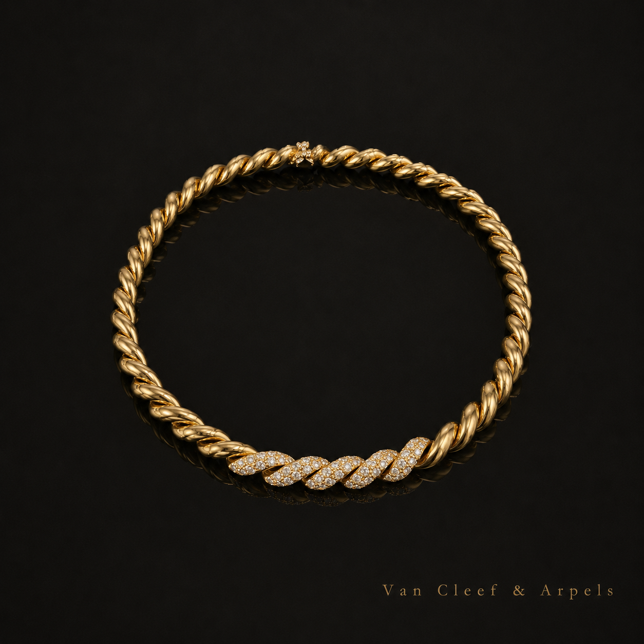 Necklace, VCA.png