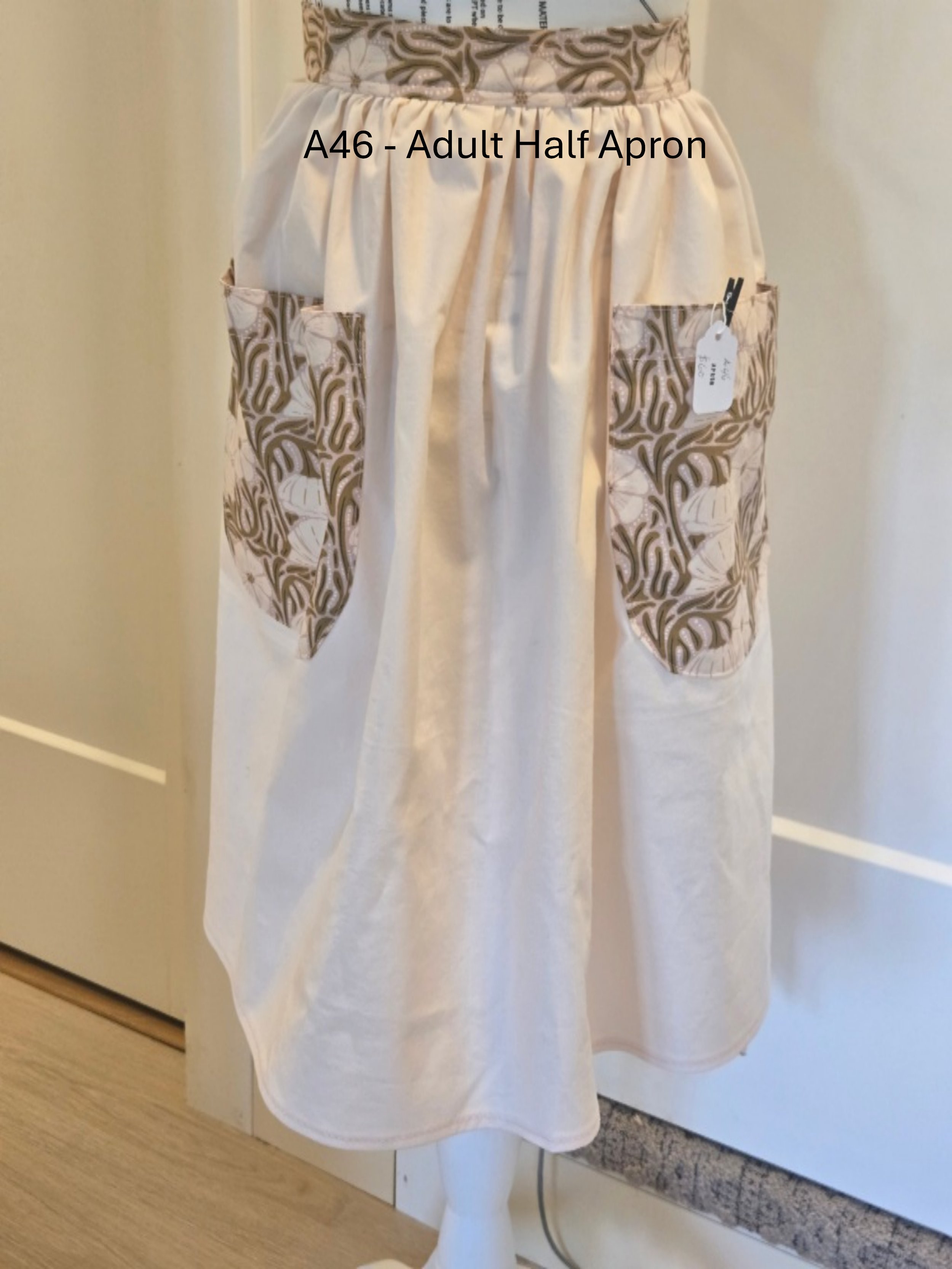 Hand-Crafted Adult Half Apron with Leaf Motif Pockets