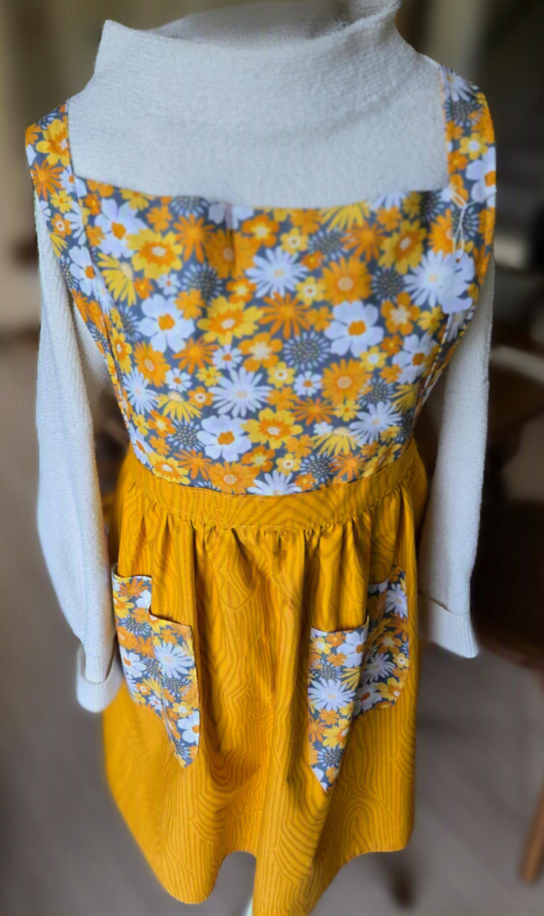 Another example of a traditional apron available from dbfourdesign