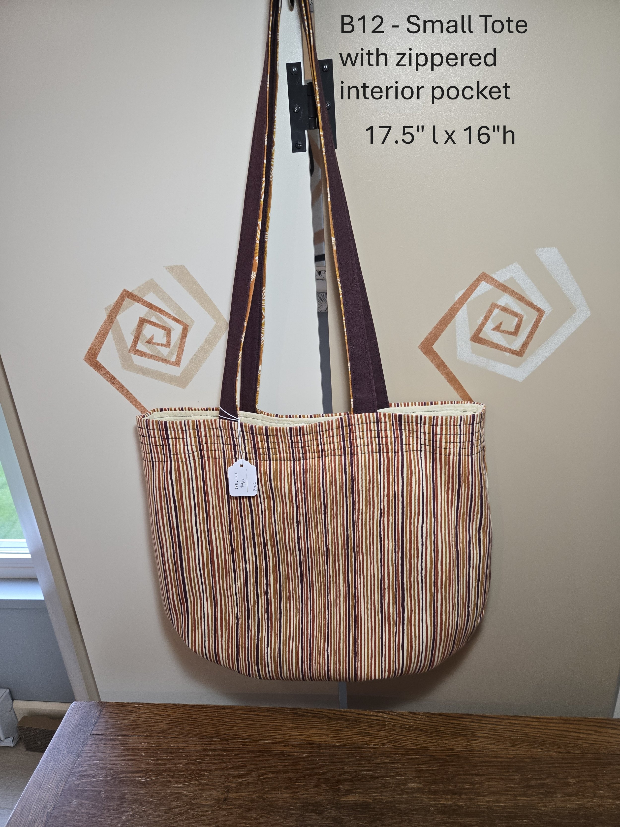 Stylish Compact Tote with Zippered Pocket