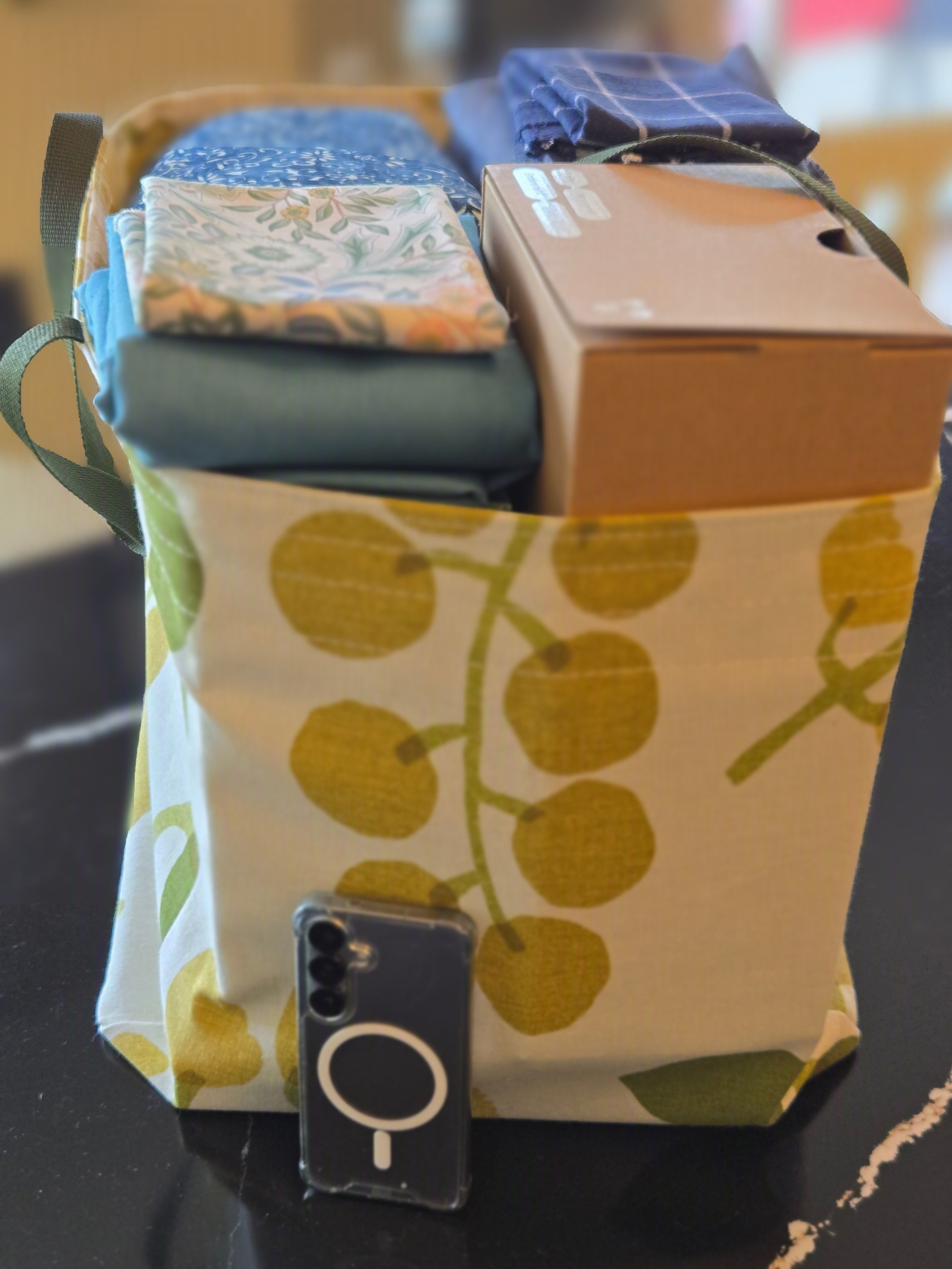 dbfourdesign That's one large bag great for those trips where your husband says you can only bring home one bag!