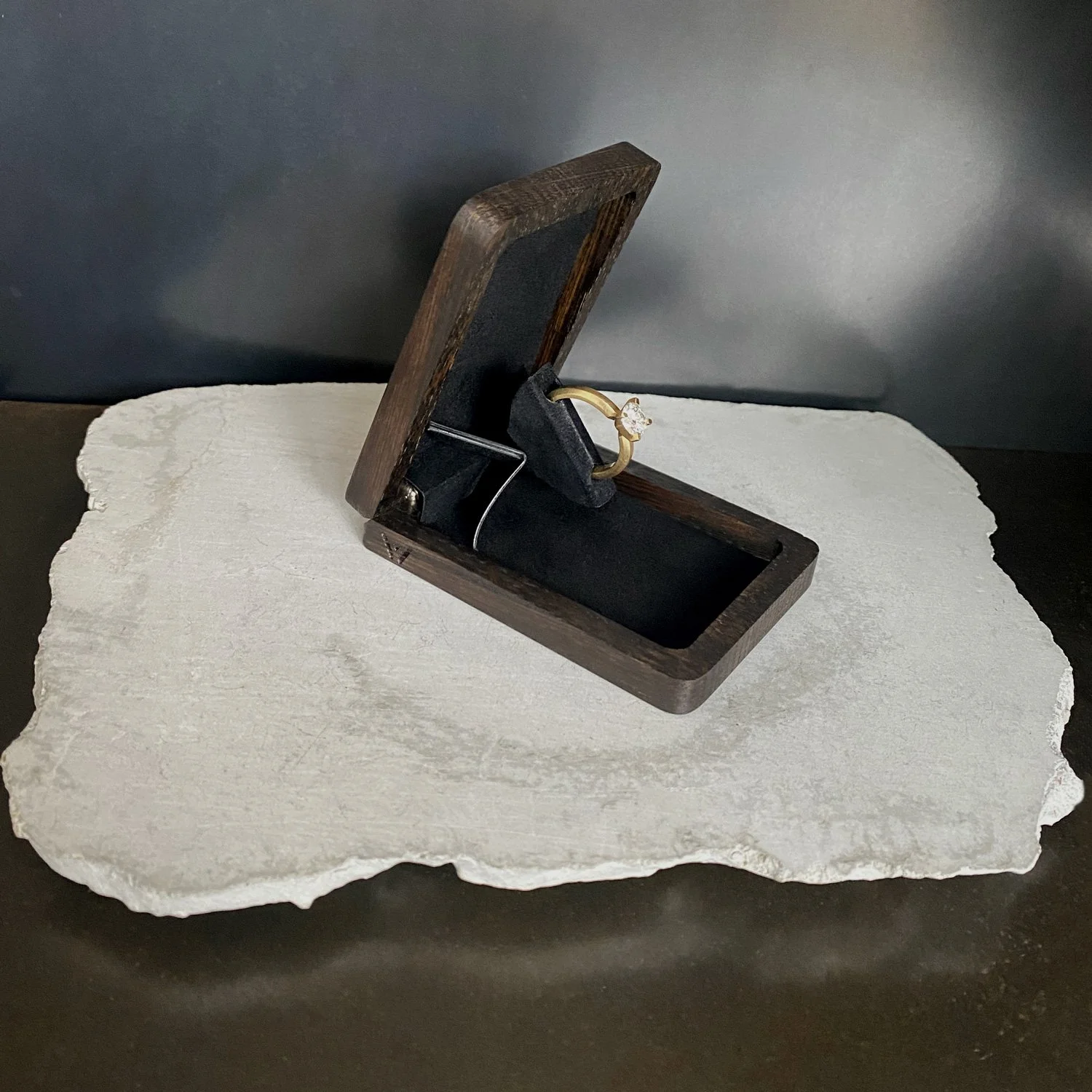 Woodsbury-Engagment-Box-(diamond-ring-in-box).jpg