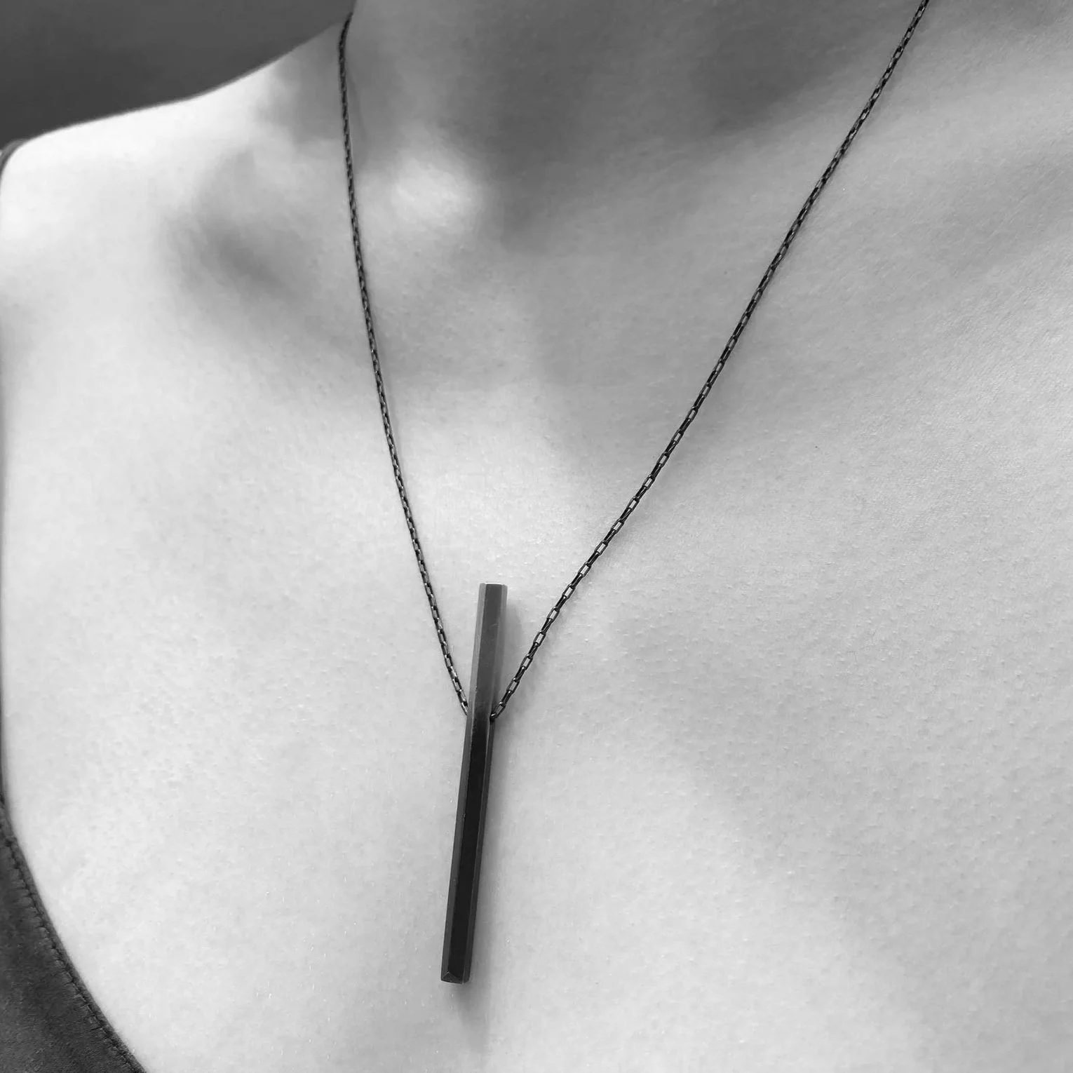 Knife-Edge-Pendant-Chain-Necklace-%28Aira%29-Gradient-925.jpg (Copy)