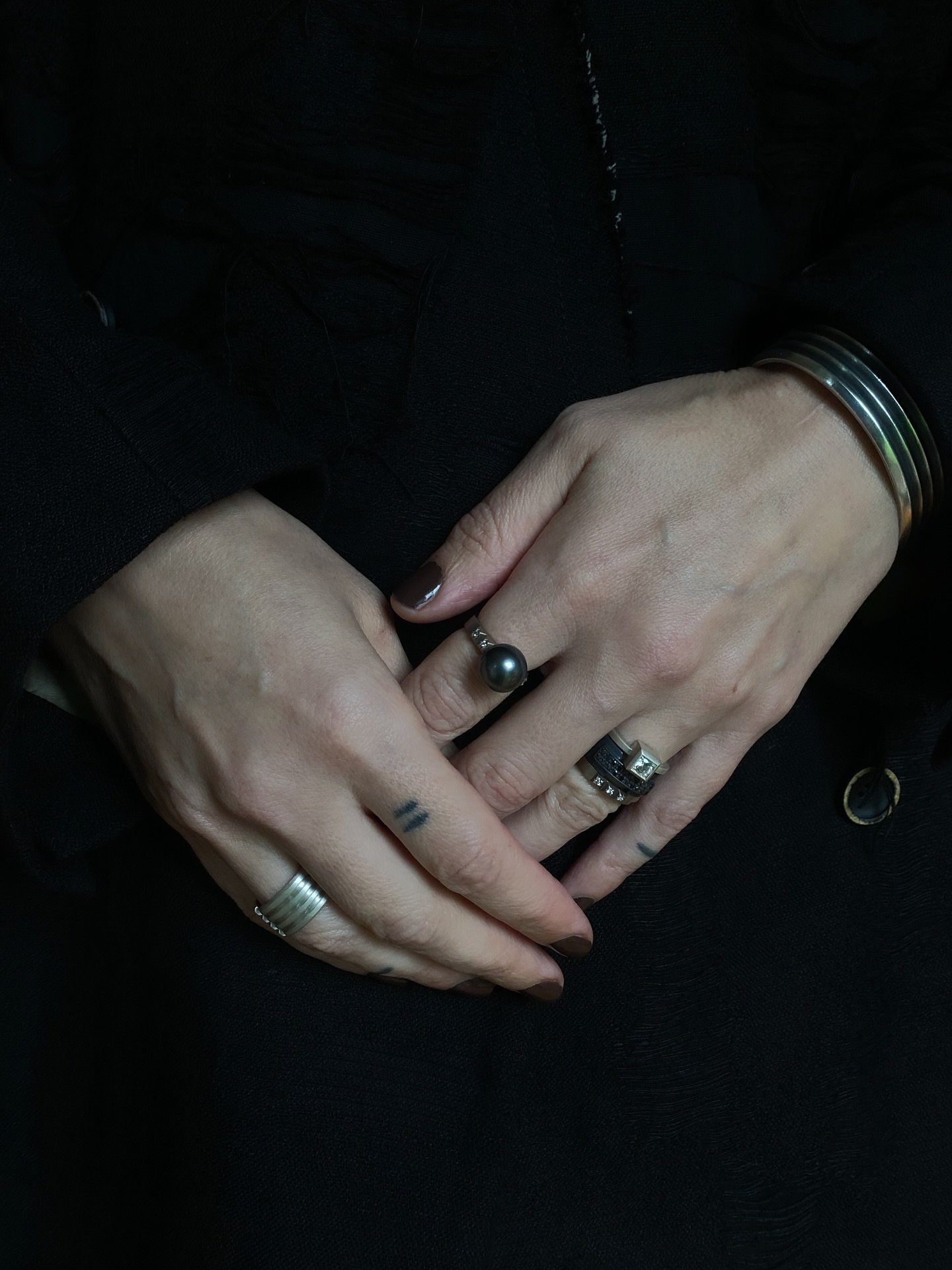 Maker&rsquo;s hands

The jewellery I find myself reaching for most days. I&rsquo;ve always been drawn to a monochromatic palette - white gold, blackened sterling silver, and the subtle tones of white, grey, and black diamonds. Their understated beaut