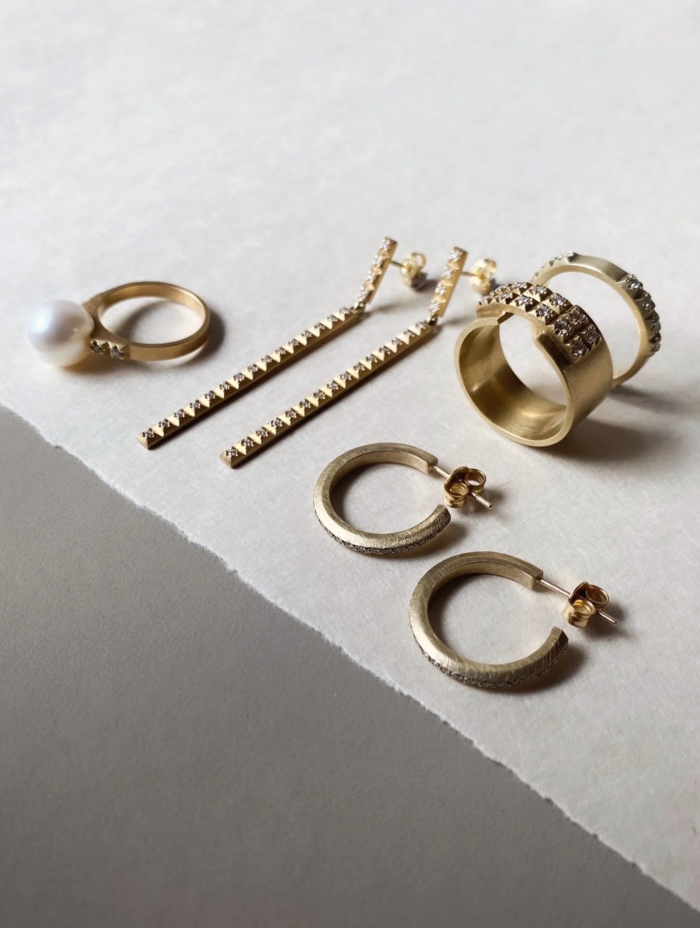 Diamonds &amp; Gold Jewellery @po8gallery ✨

Limited edition jewellery made in Aotearoa &amp; Australia