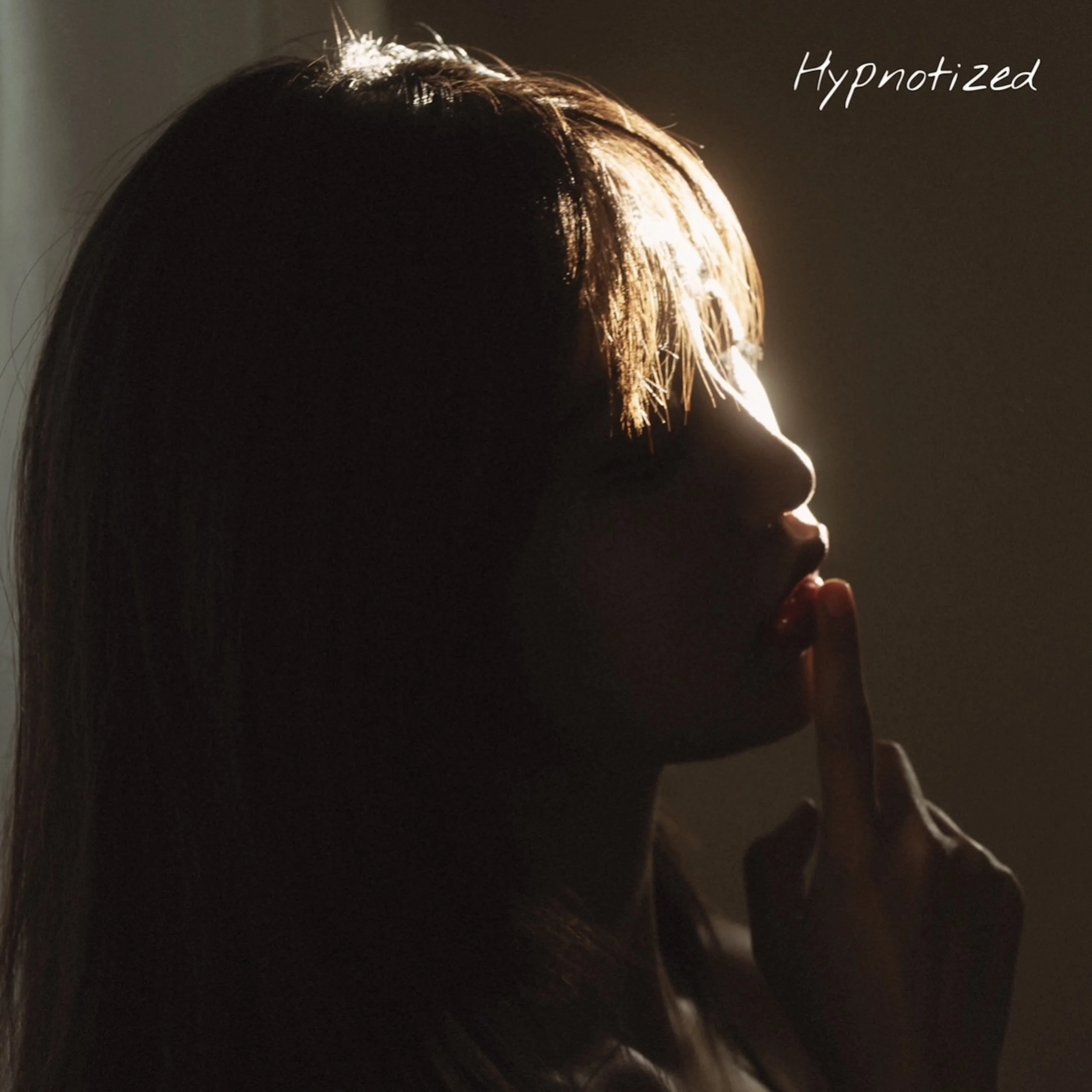 Minh hypnotized album cover