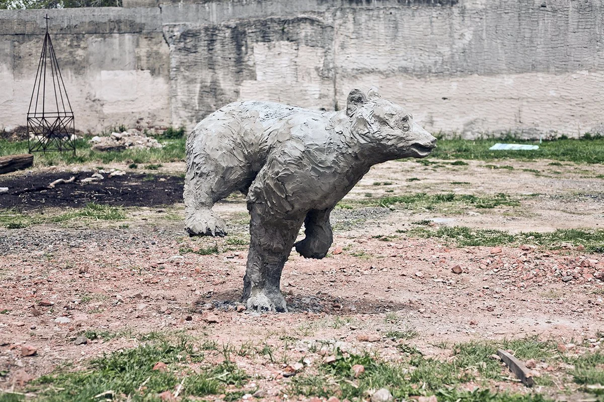 On the Run
Concrete 55” x 42” x 35” 2014

Private Collection.