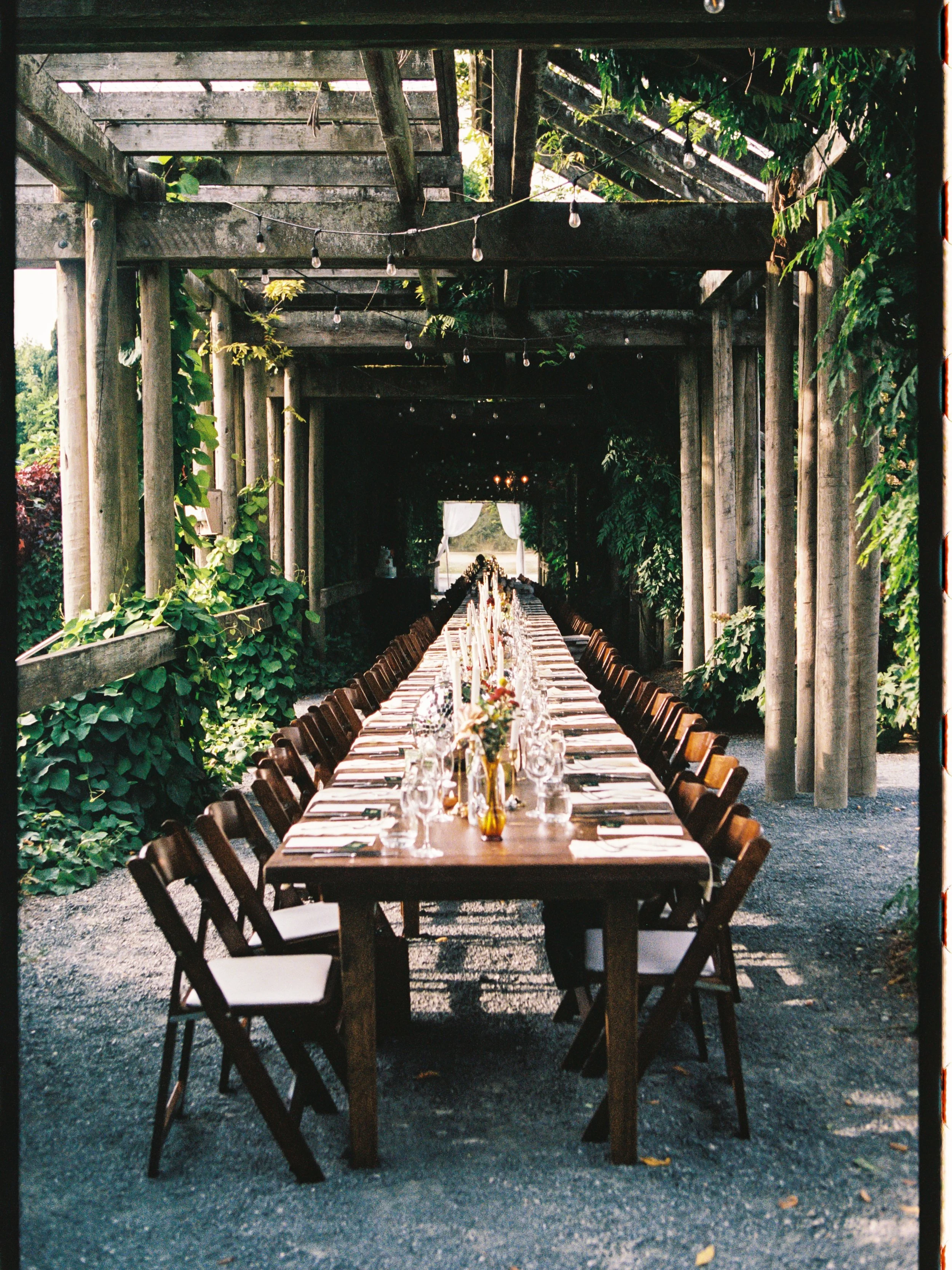 When you get a film gallery that looks like this it&rsquo;s hard not to share! This botanical inspired tablescape is something from our dreams✨

Planning &amp; Design: @kceventsservices
Venue: @ubcgarden
Caterer: @cocktailscanapes
Photographer: @neda
