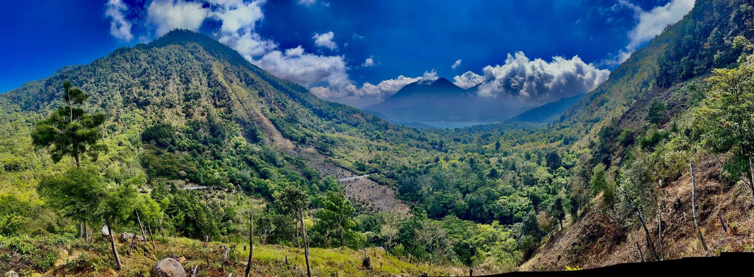 Volcán San Pedro, Lago de Atitlan Guatemala