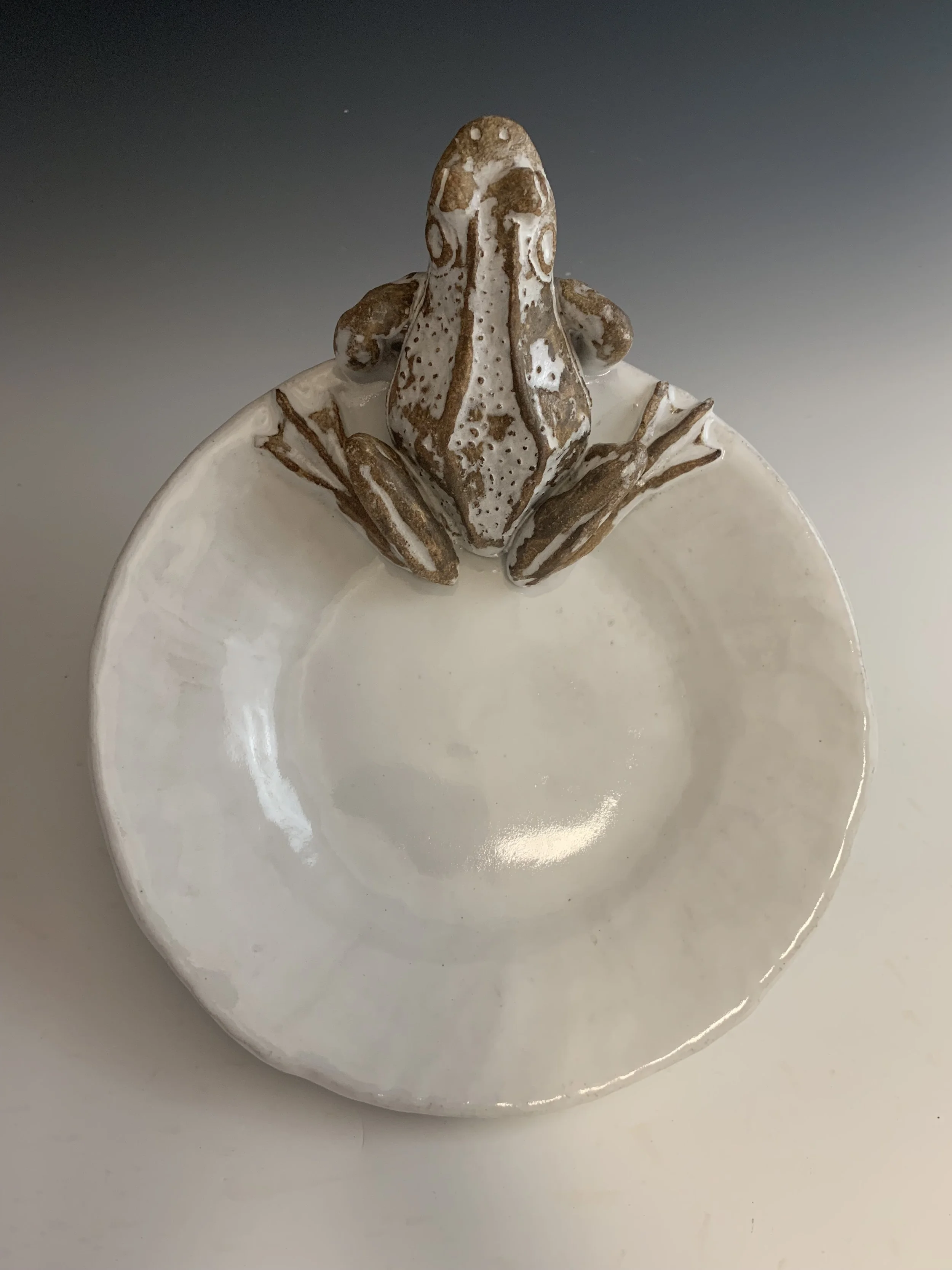 Frog Plate