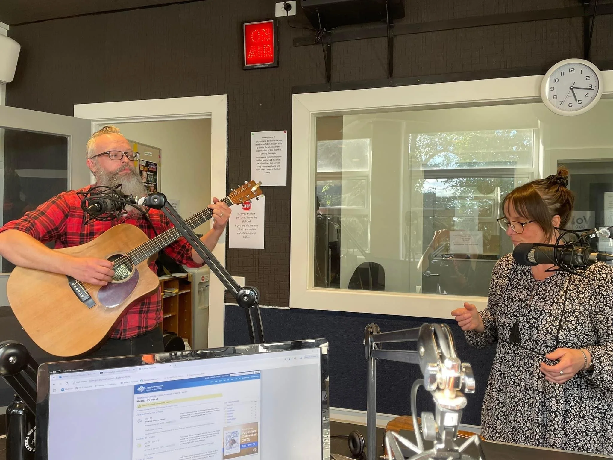 Community Radio Ballarat 2024 Sam Bell and Holly Sewell. One Part Gin dark folk music Ballarat, Creswick.