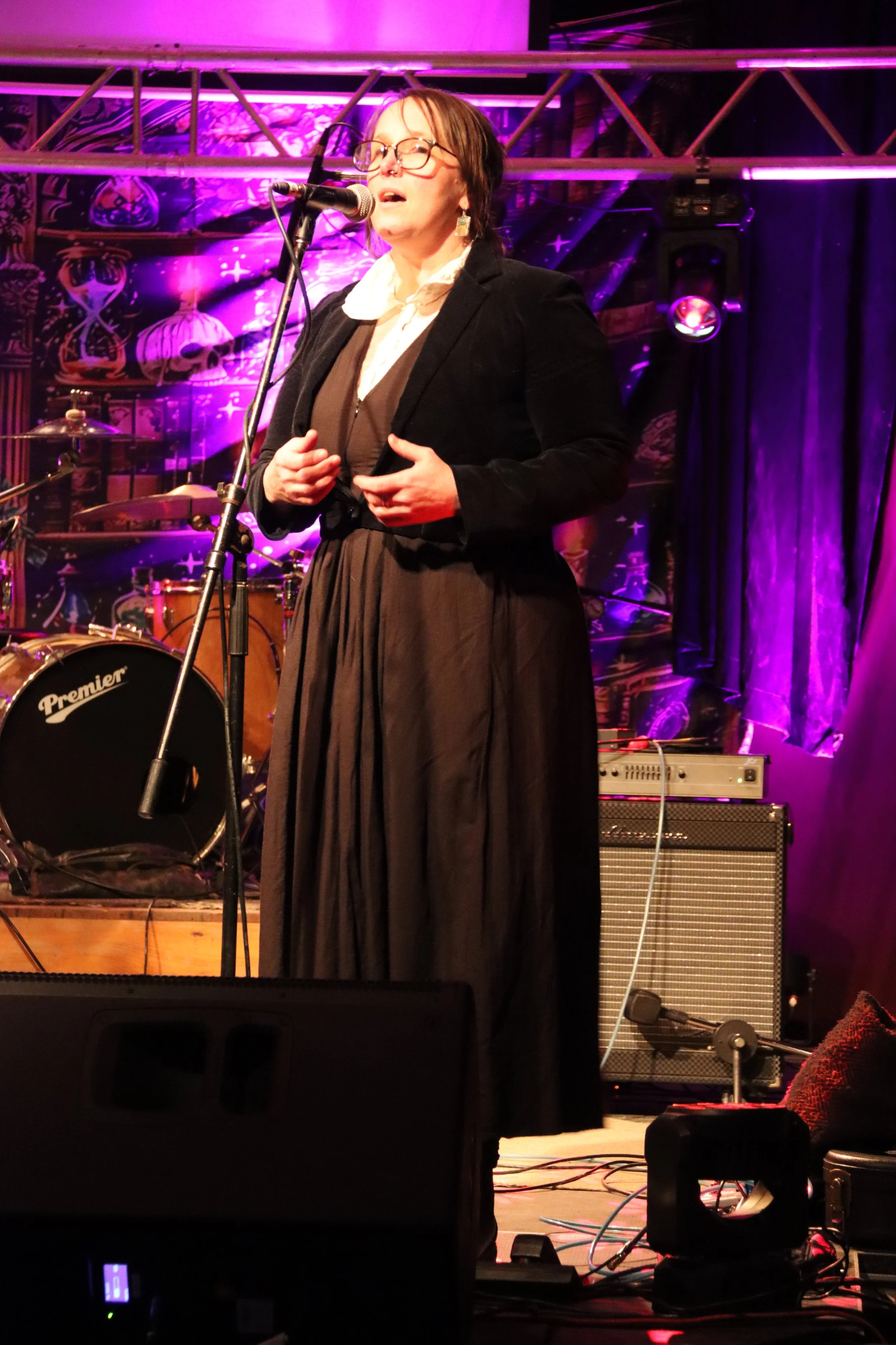 Goldfields Gothic Festival Of Dark Ideas 2026.  One Part Gin.  Holly Sewell and Sam Bell.  Contemporary dark folk americana music.