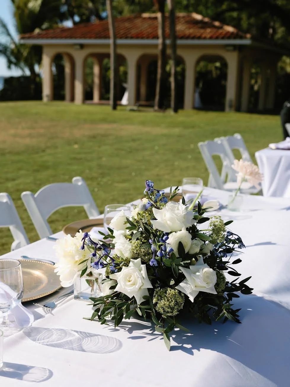 White and blue flower centerpiece for a wedding