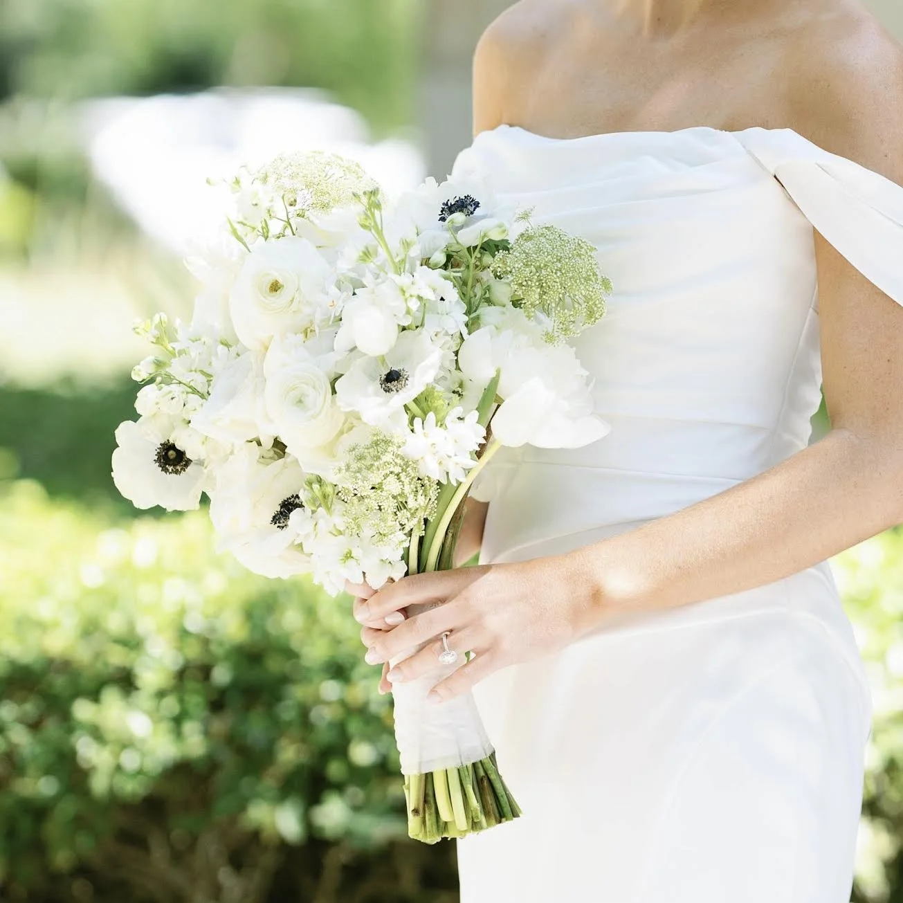 White bridal bouquet