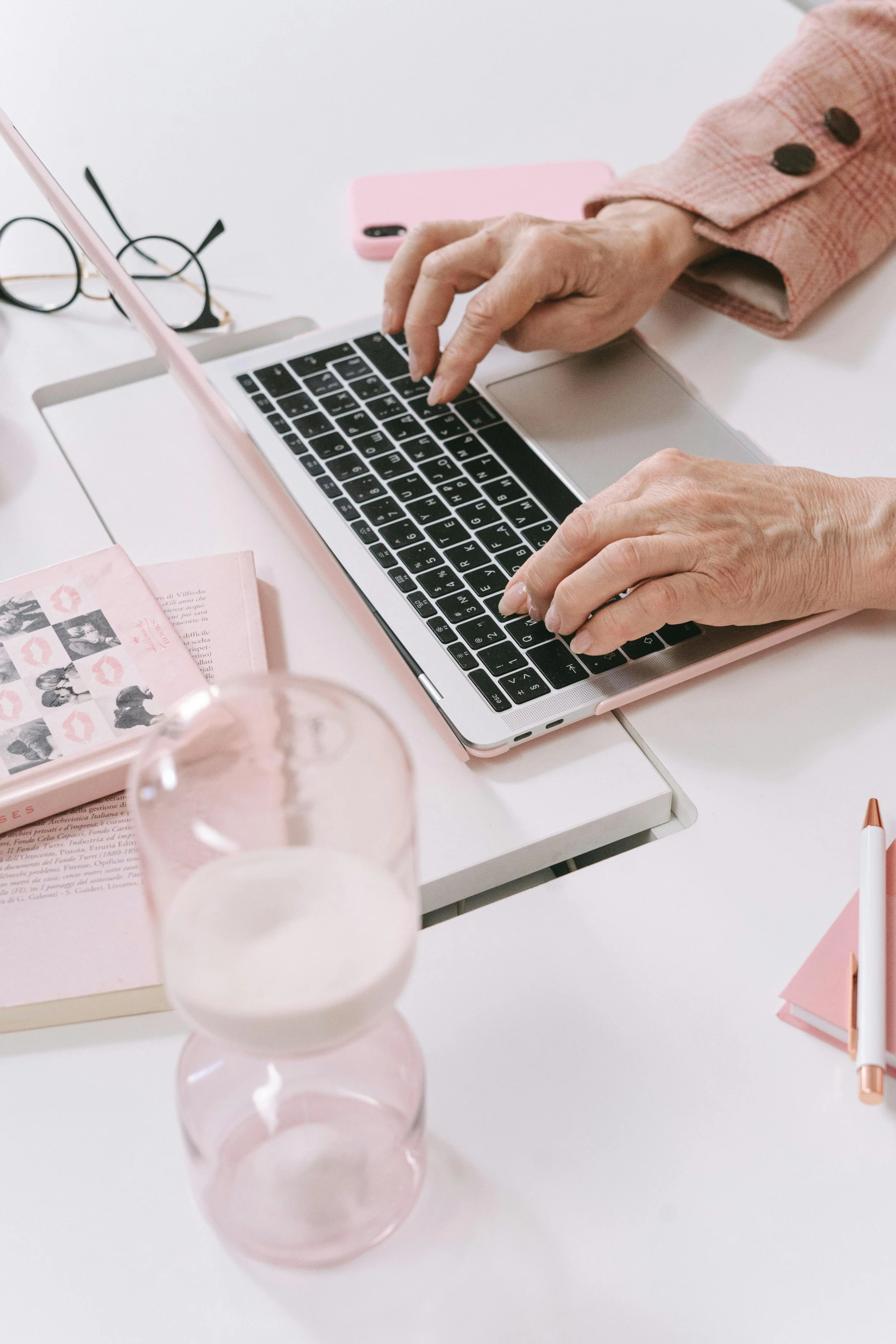 The Freelance Market is Saturated (Here’s How to Stand Out)