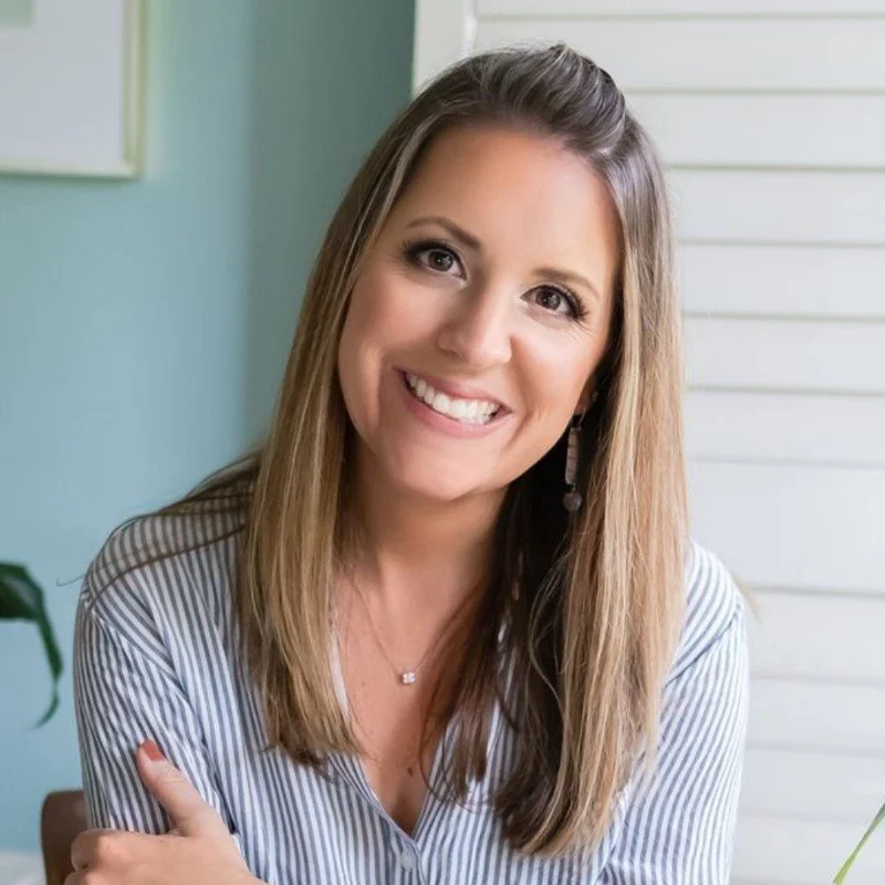 Day By Day: How Day Rates Created a 7-Figure Business with Sarah Masci