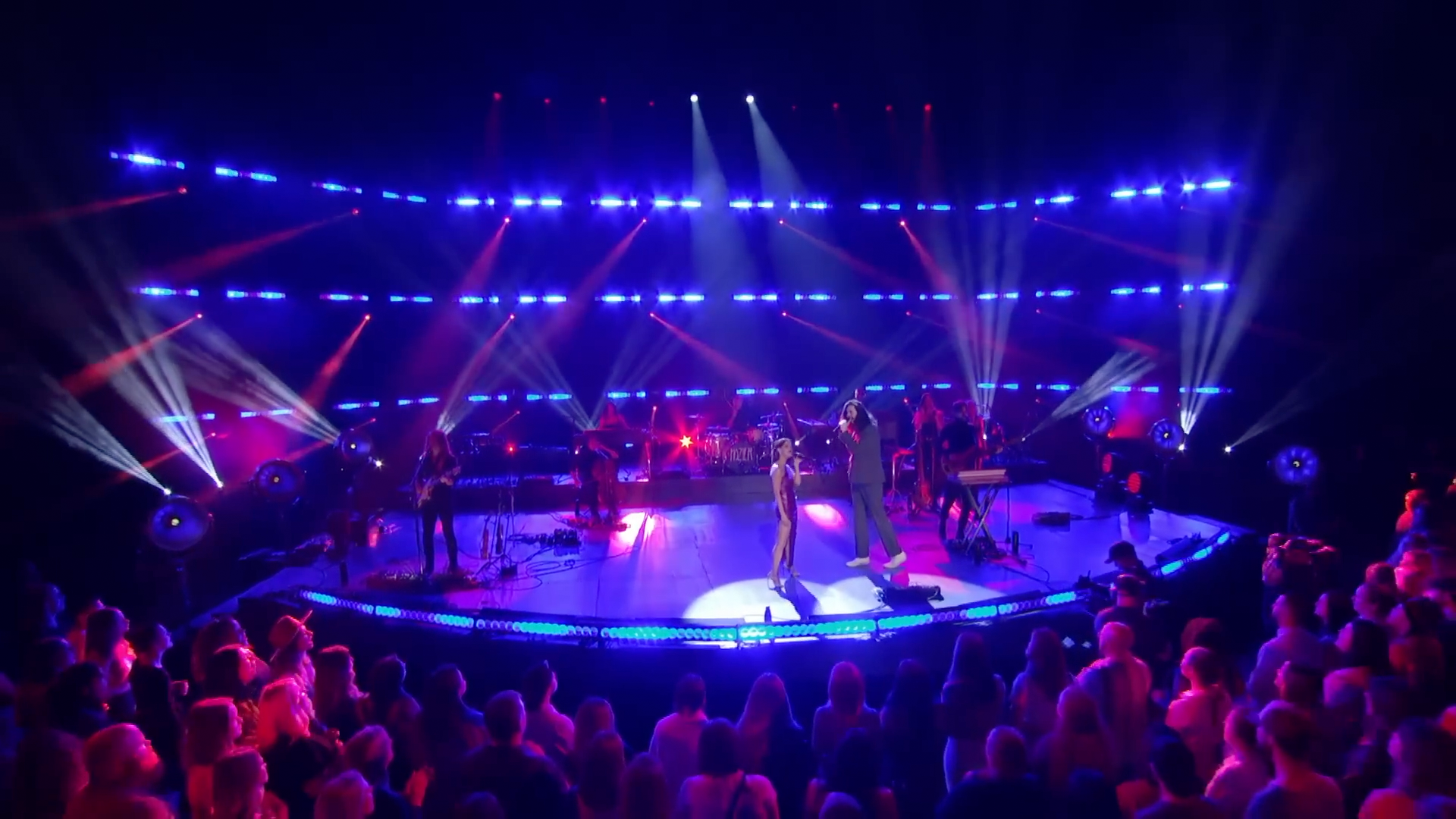 CMT Crossroads: Maren Morris &amp; Hozier Perform "Take Me To Church"